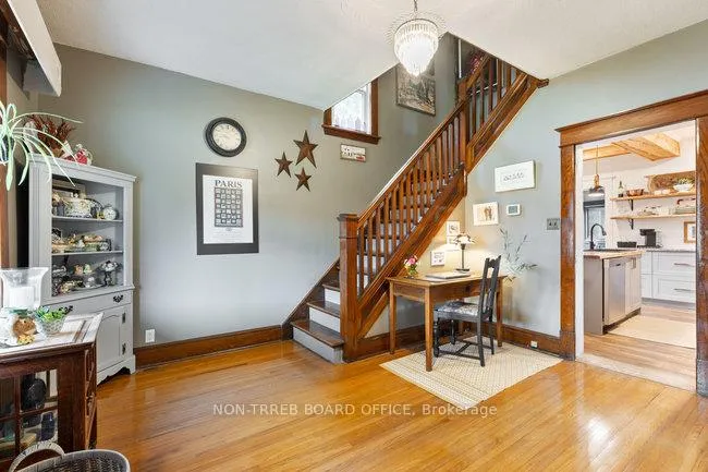 Photo 8 of 65 King Edward Street, Brant, Paris — HOMEH