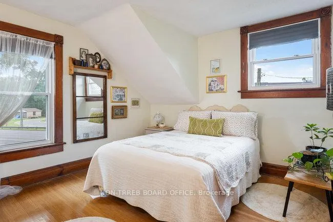 Photo 19 of 65 King Edward Street, Brant, Paris — HOMEH