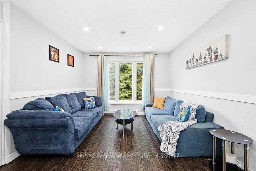Photo 5 of 1317 Fundy Court, Oshawa, Lakeview — HOMEH