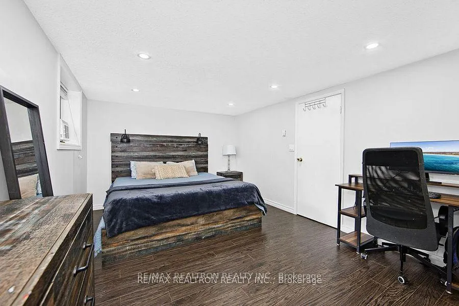 Photo 18 of 1317 Fundy Court, Oshawa, Lakeview — HOMEH
