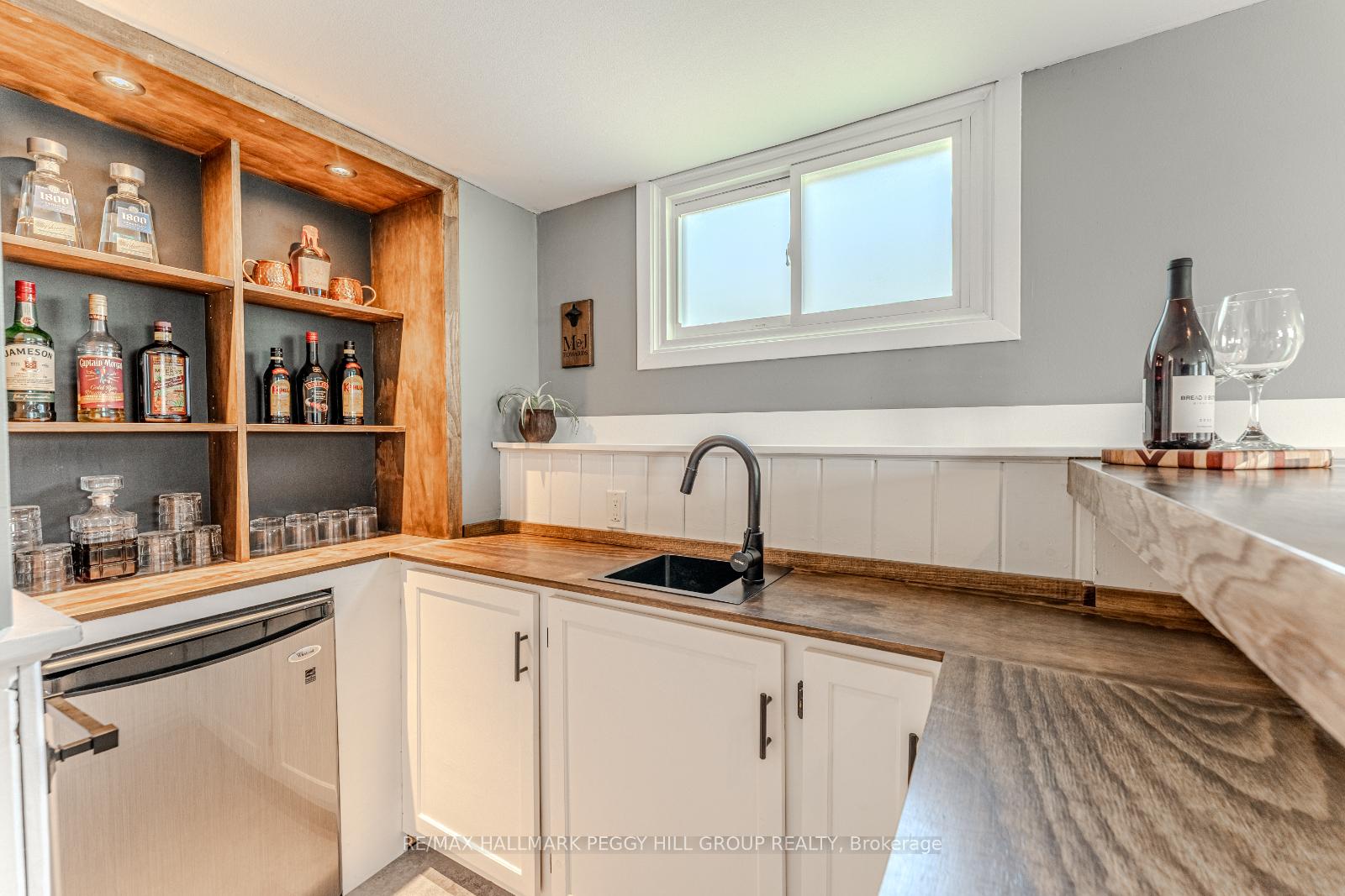 Photo 13 of 40 McConkey Place, Barrie, Allandale Heights — HOMEH