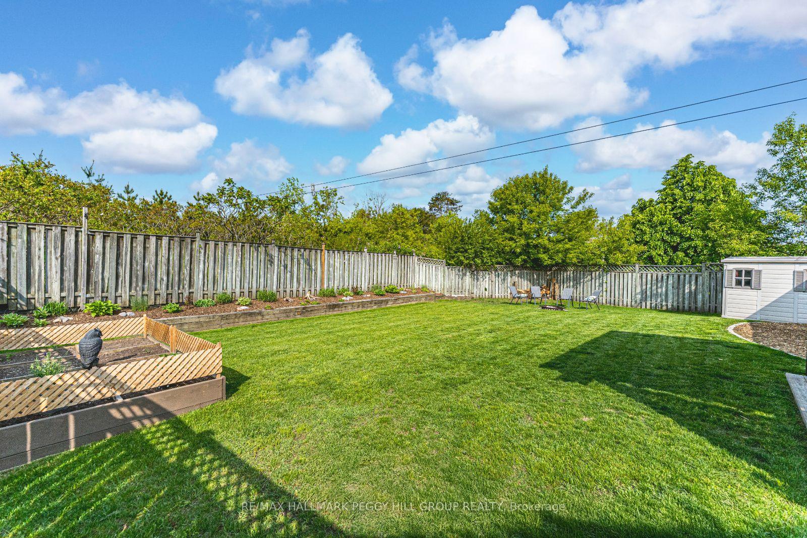 Photo 18 of 40 McConkey Place, Barrie, Allandale Heights — HOMEH