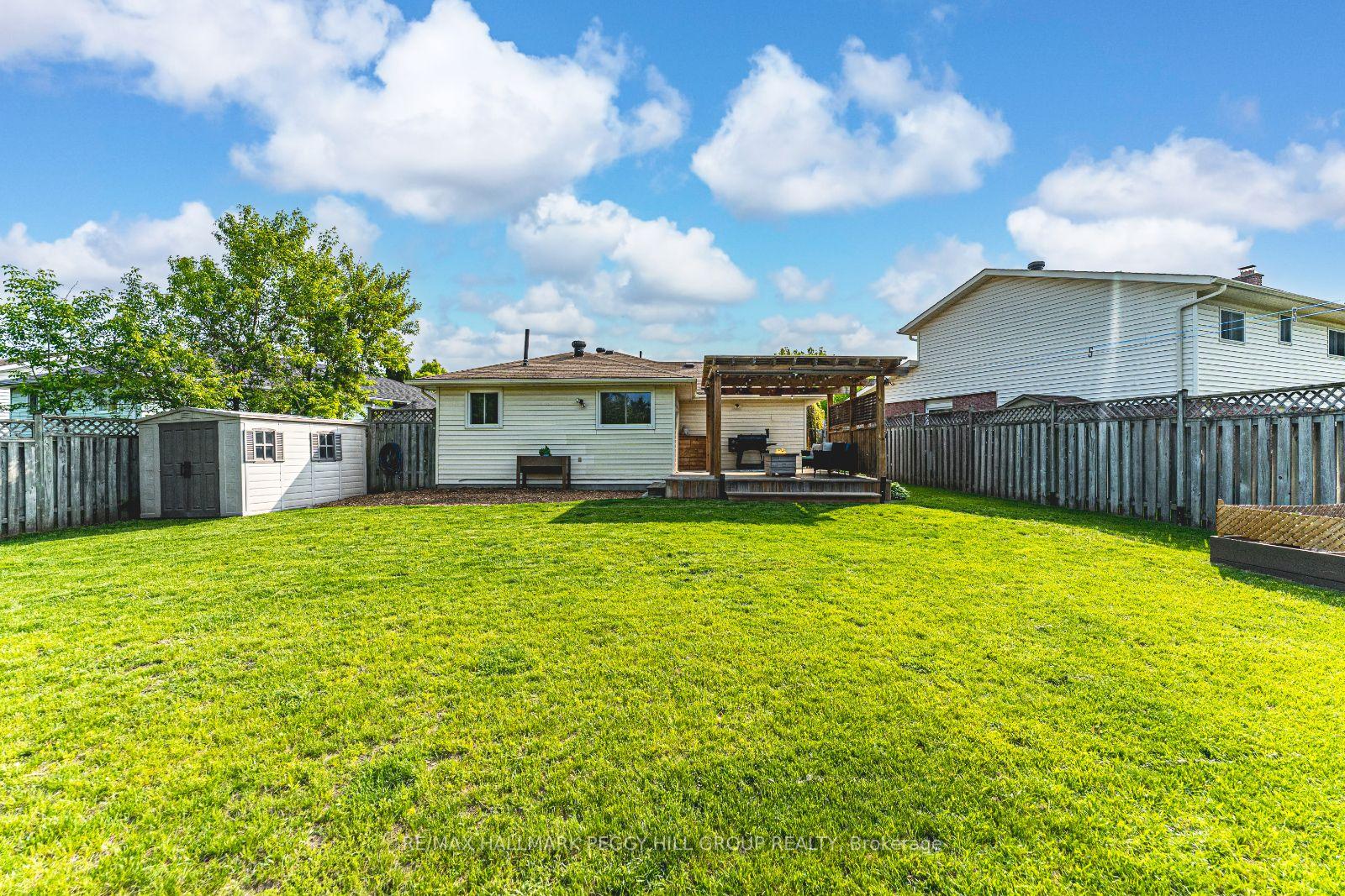Photo 20 of 40 McConkey Place, Barrie, Allandale Heights — HOMEH