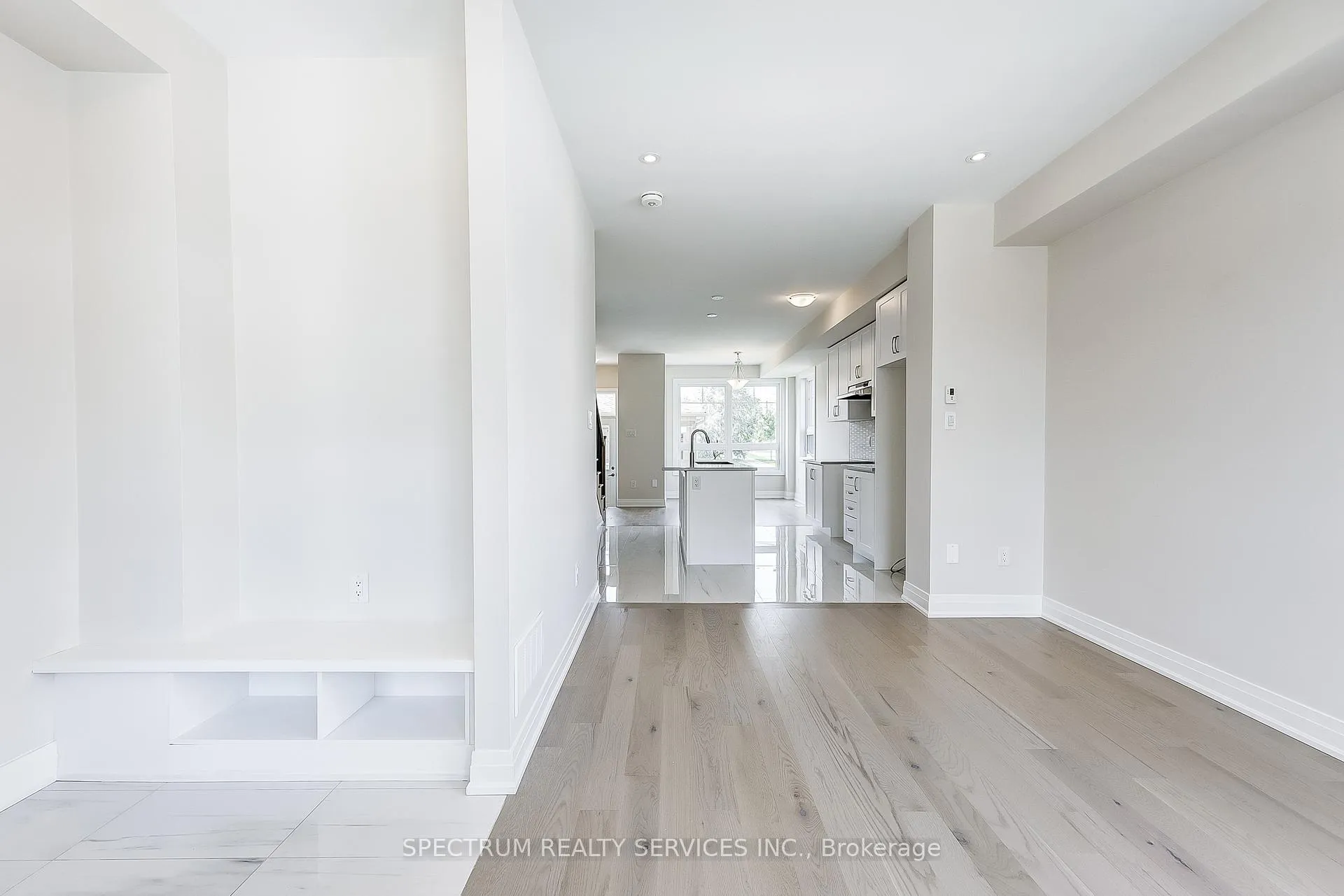 Photo 6 of 40 Lindcrest Manor, Markham, Cornell — HOMEH