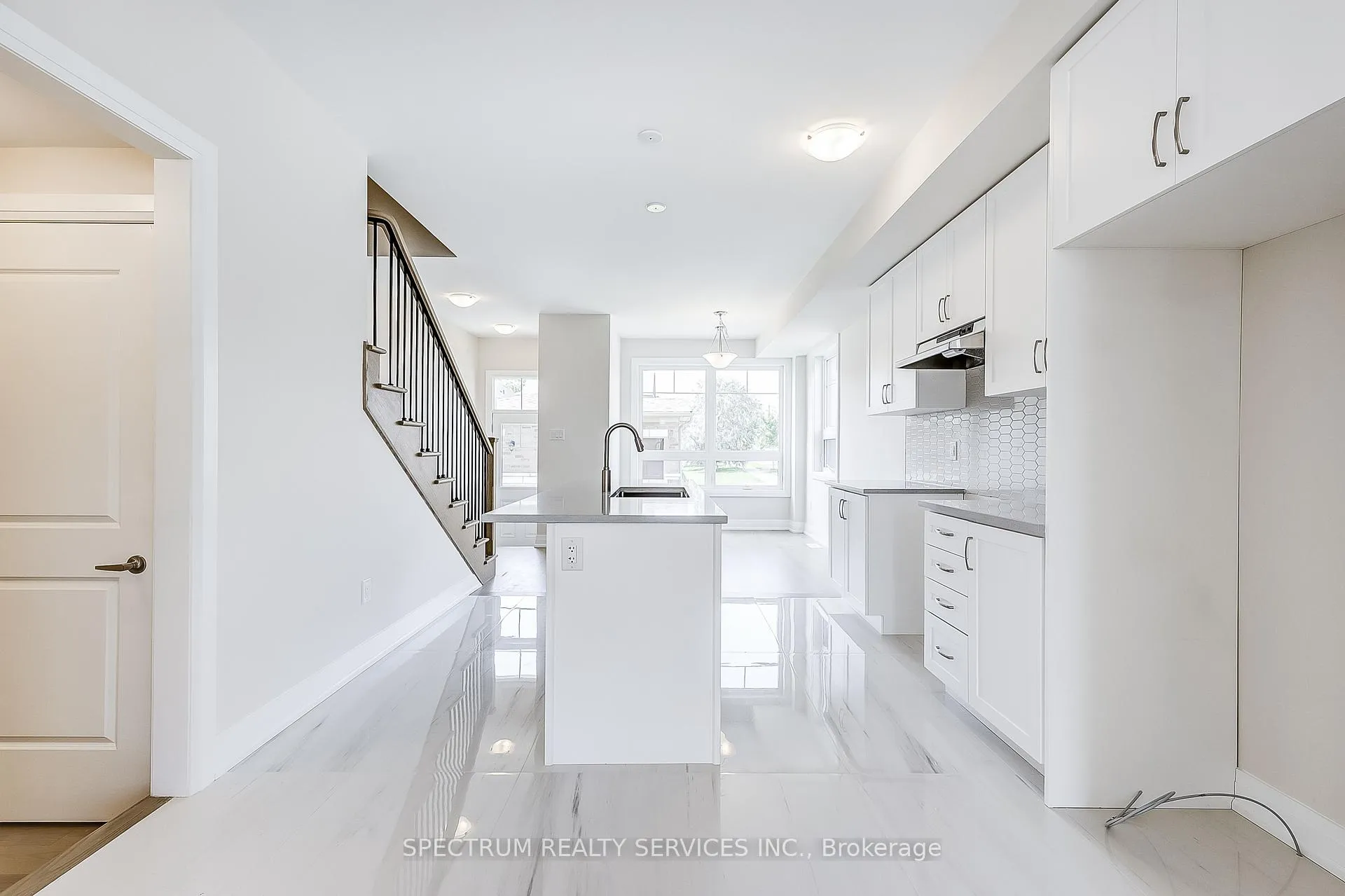 Photo 7 of 40 Lindcrest Manor, Markham, Cornell — HOMEH
