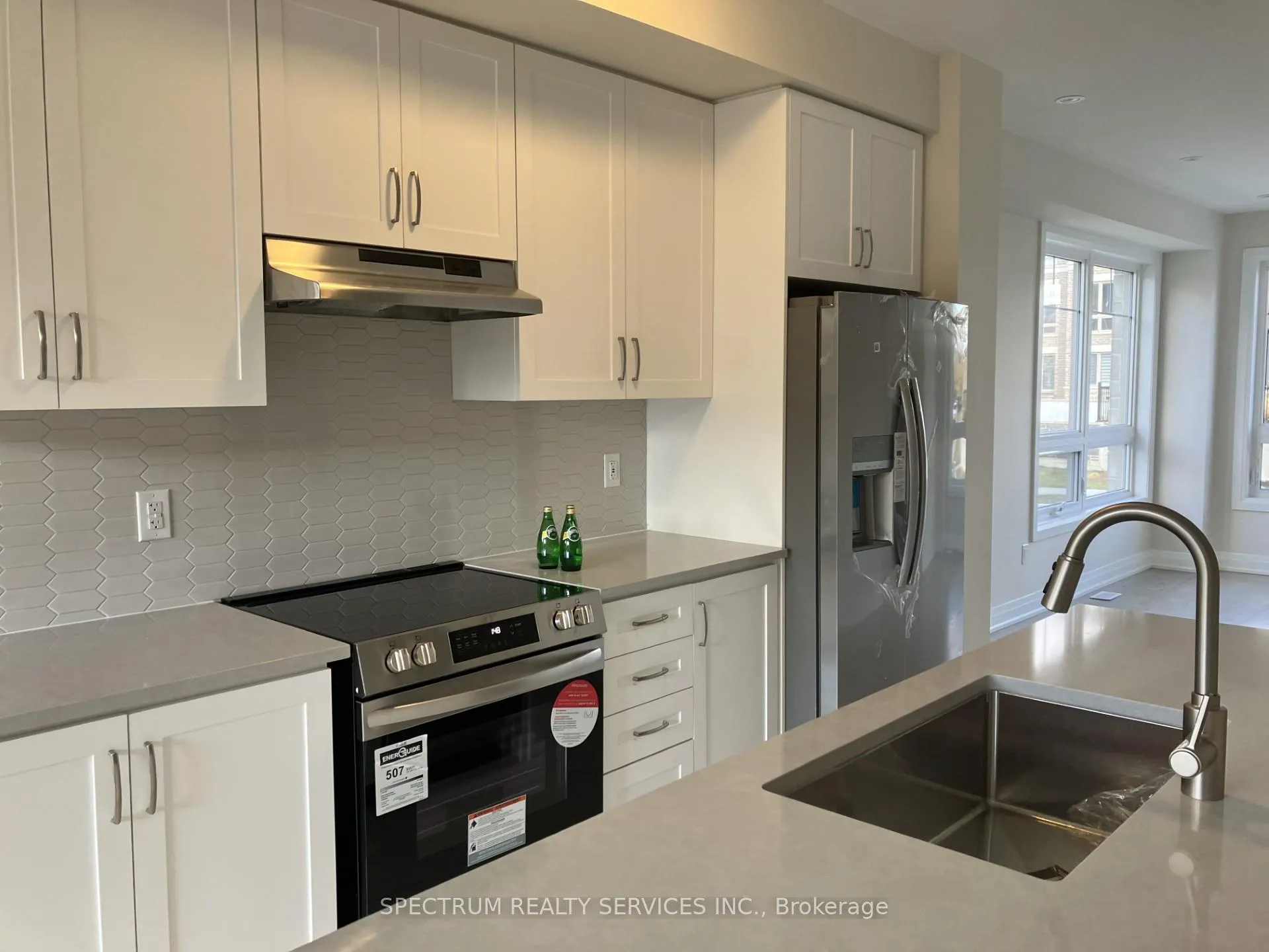 Photo 10 of 40 Lindcrest Manor, Markham, Cornell — HOMEH