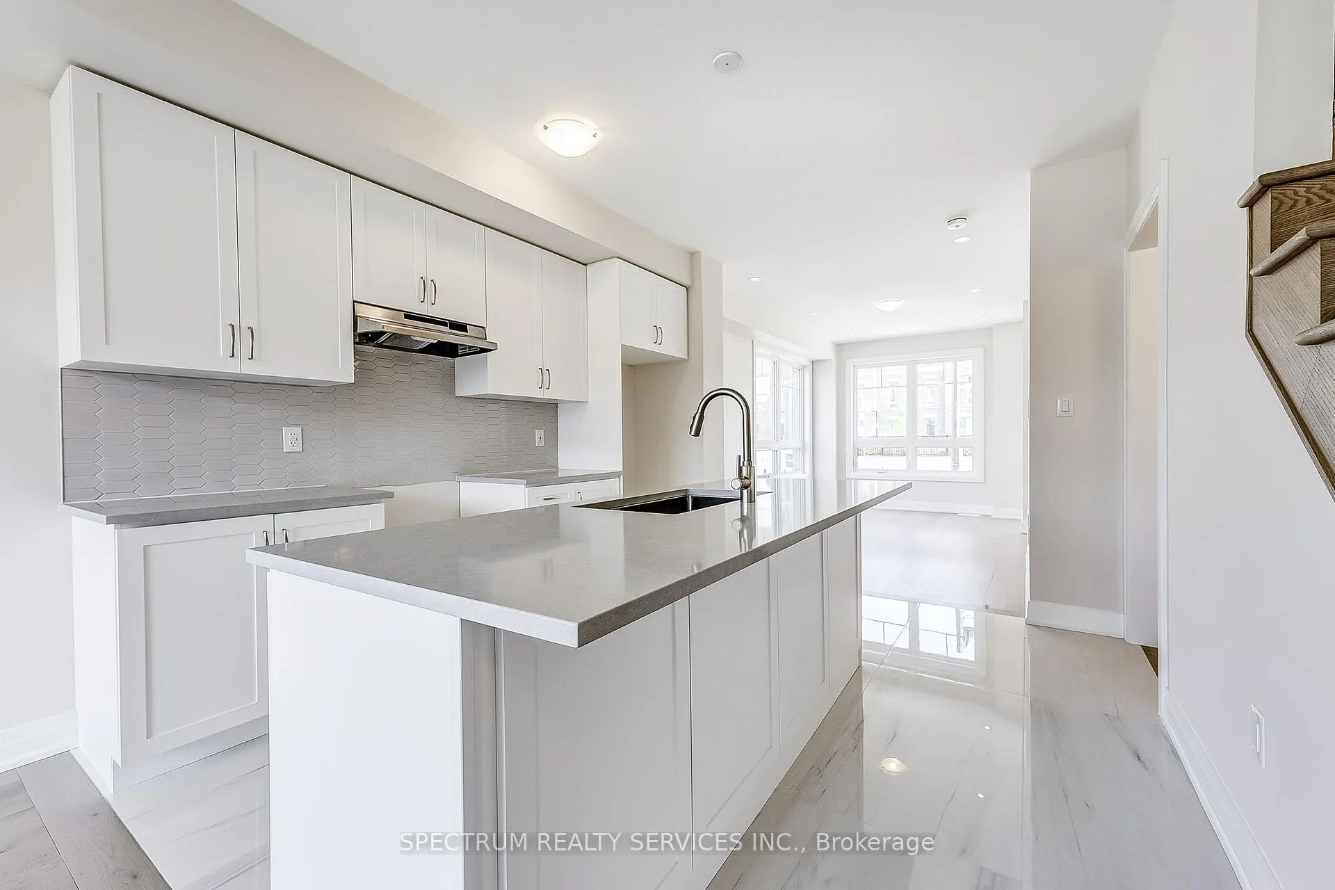 Photo 12 of 40 Lindcrest Manor, Markham, Cornell — HOMEH