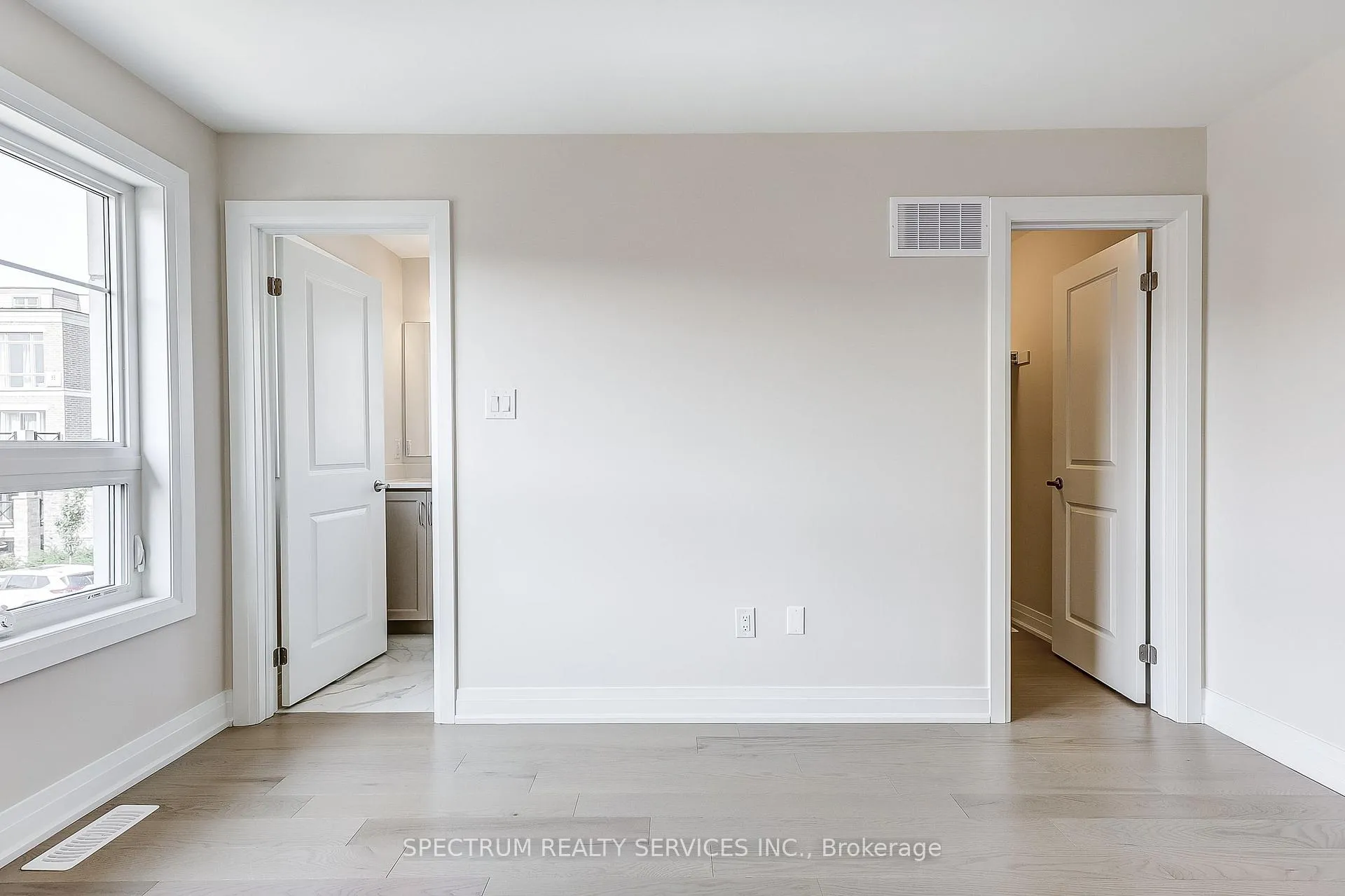 Photo 20 of 40 Lindcrest Manor, Markham, Cornell — HOMEH