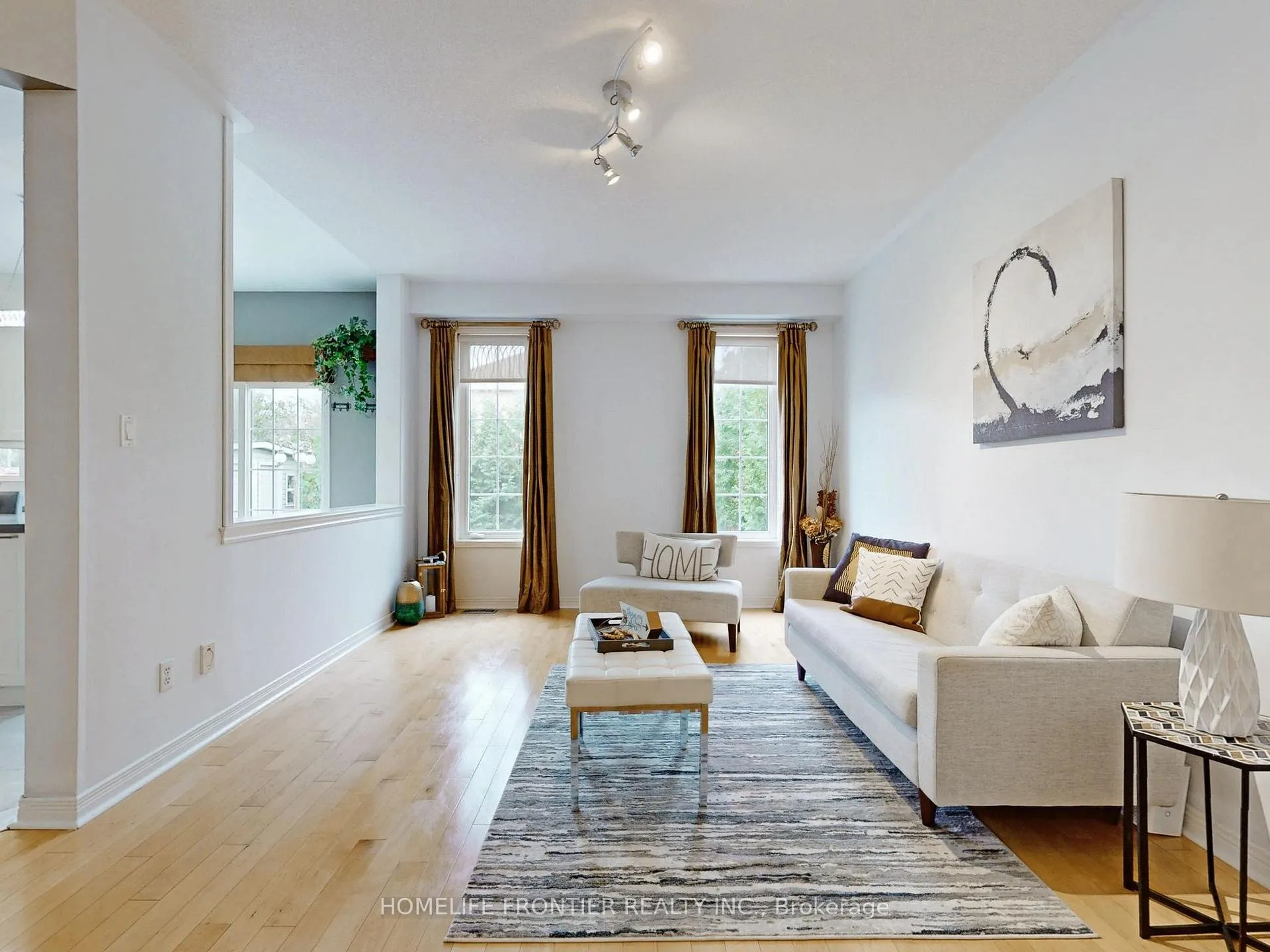 Photo 3 of 33 Irish Rose Drive, Markham, Berczy — HOMEH