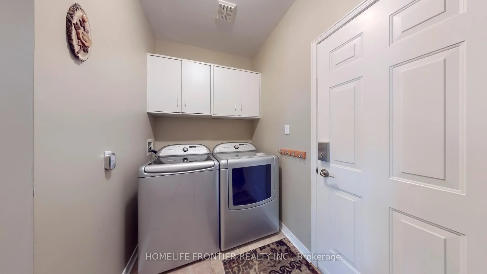 Photo 16 of 33 Irish Rose Drive, Markham, Berczy — HOMEH