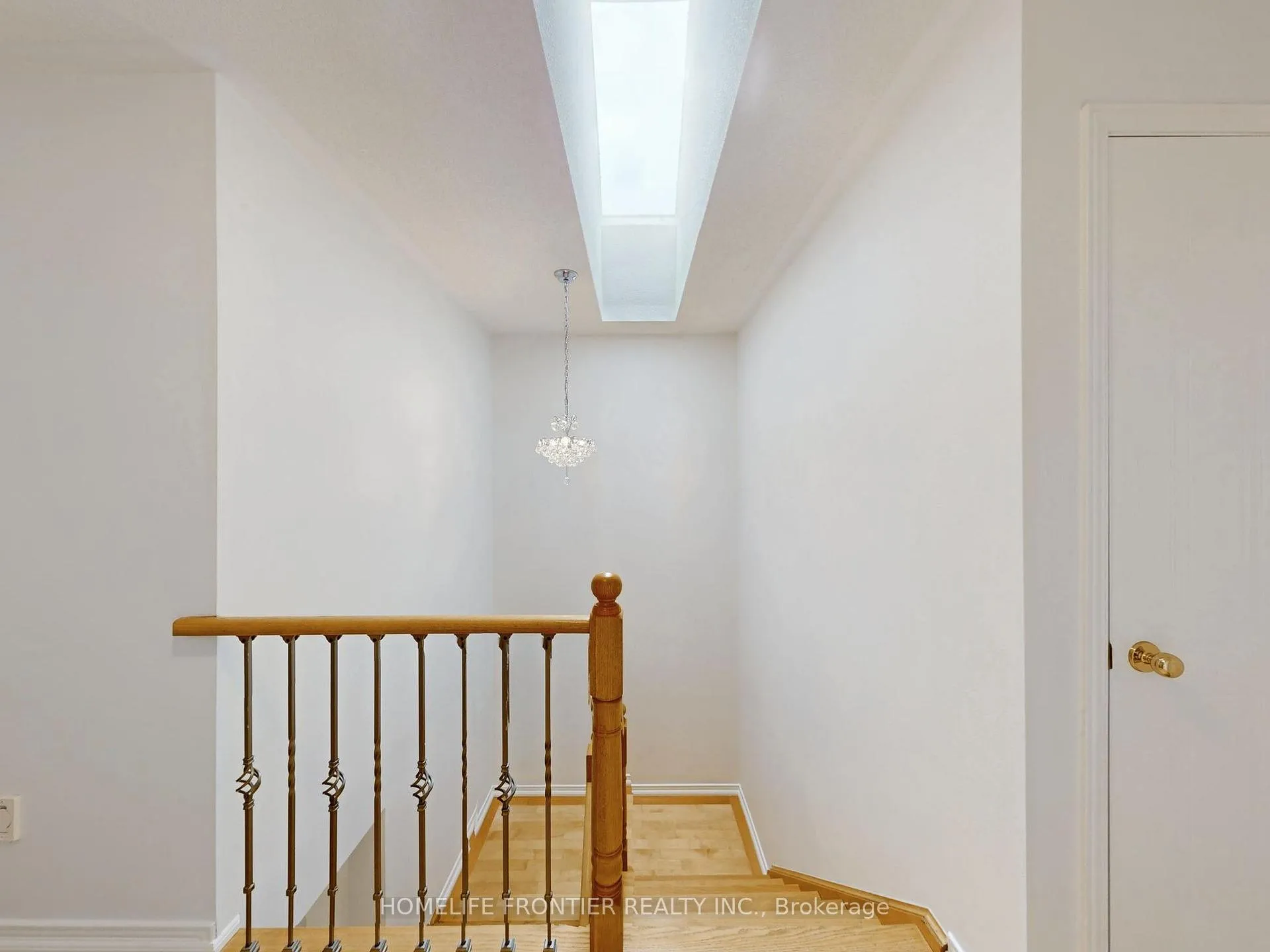 Photo 18 of 33 Irish Rose Drive, Markham, Berczy — HOMEH