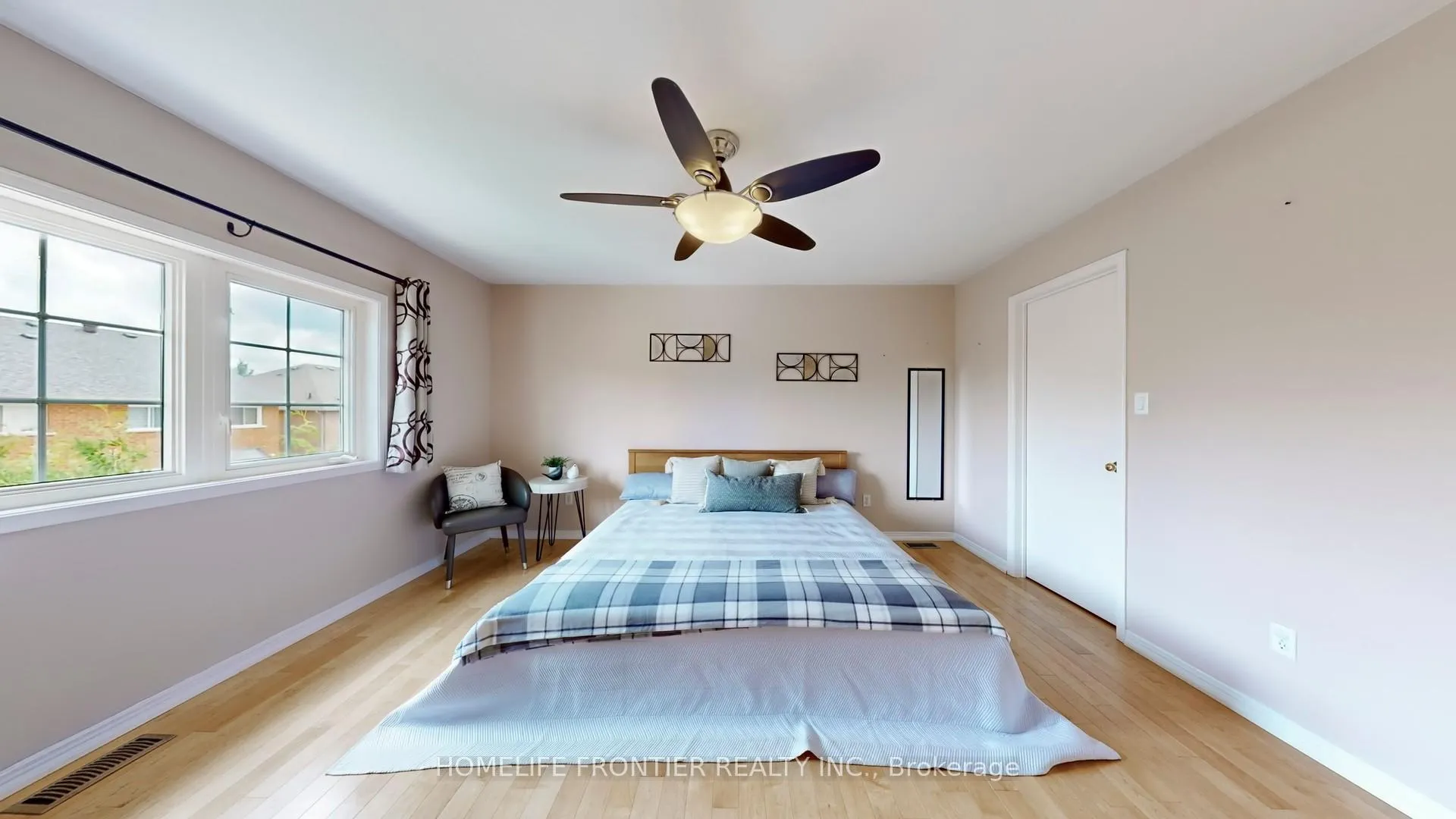Photo 19 of 33 Irish Rose Drive, Markham, Berczy — HOMEH