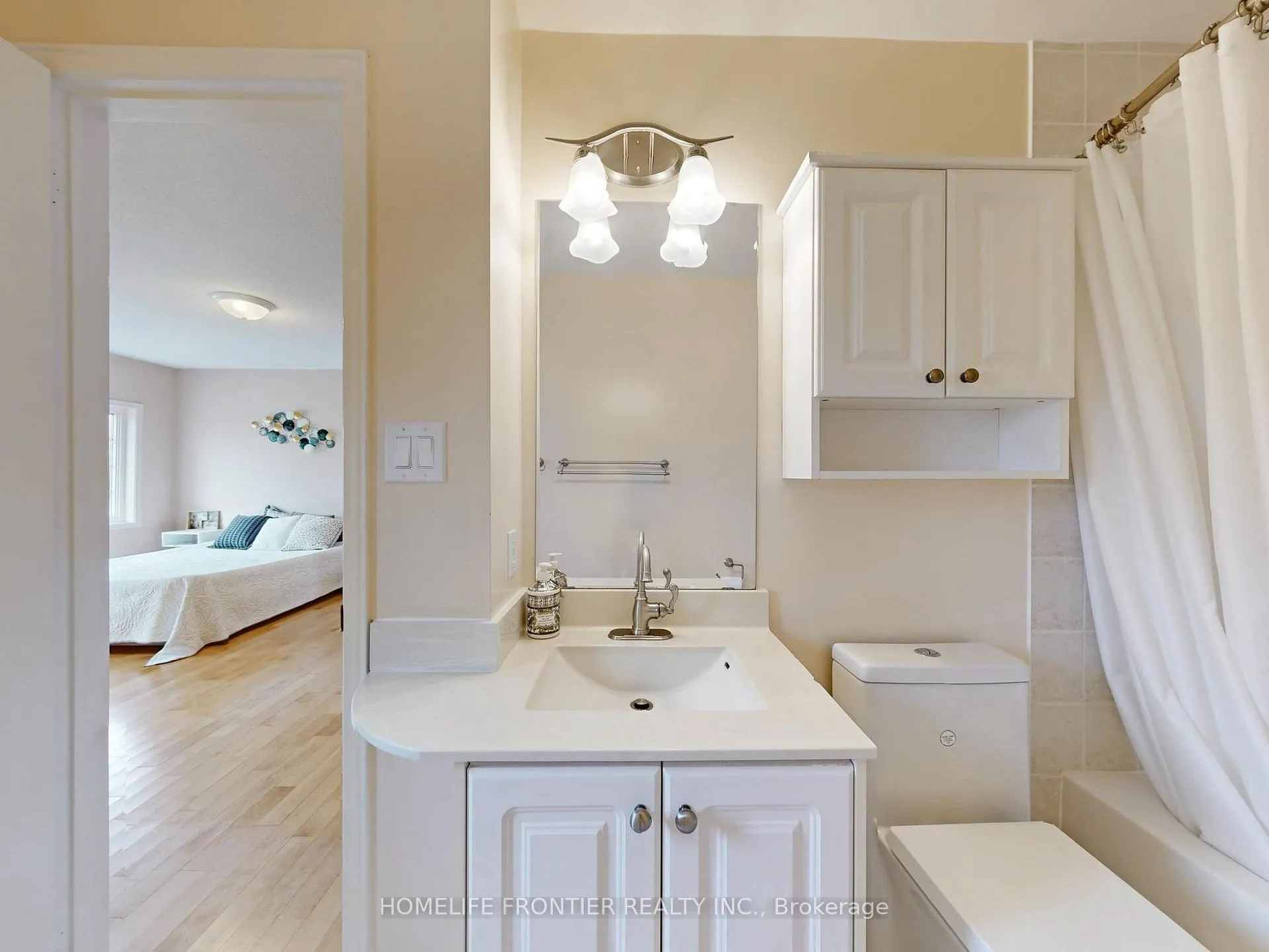 Photo 25 of 33 Irish Rose Drive, Markham, Berczy — HOMEH