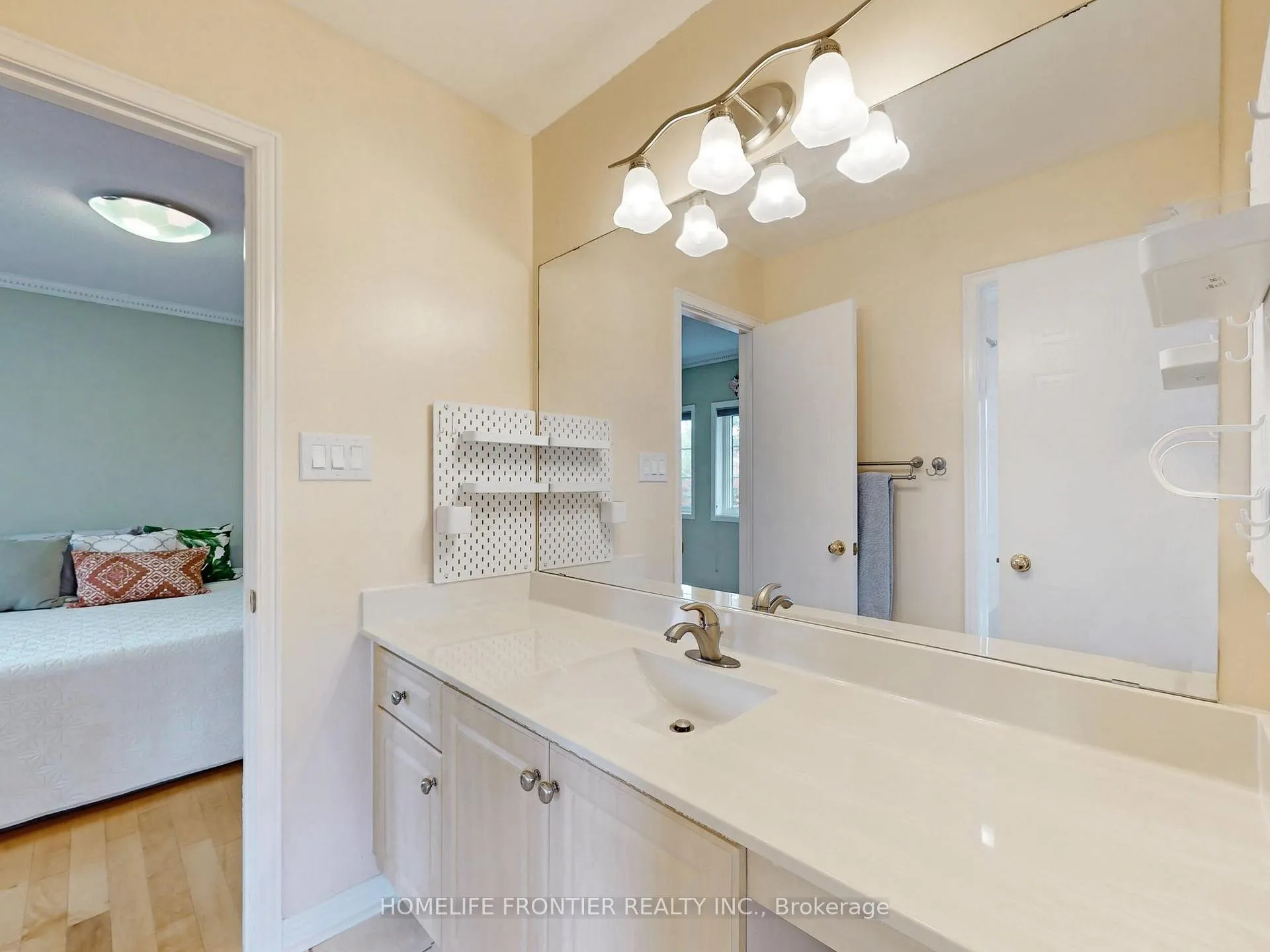 Photo 28 of 33 Irish Rose Drive, Markham, Berczy — HOMEH