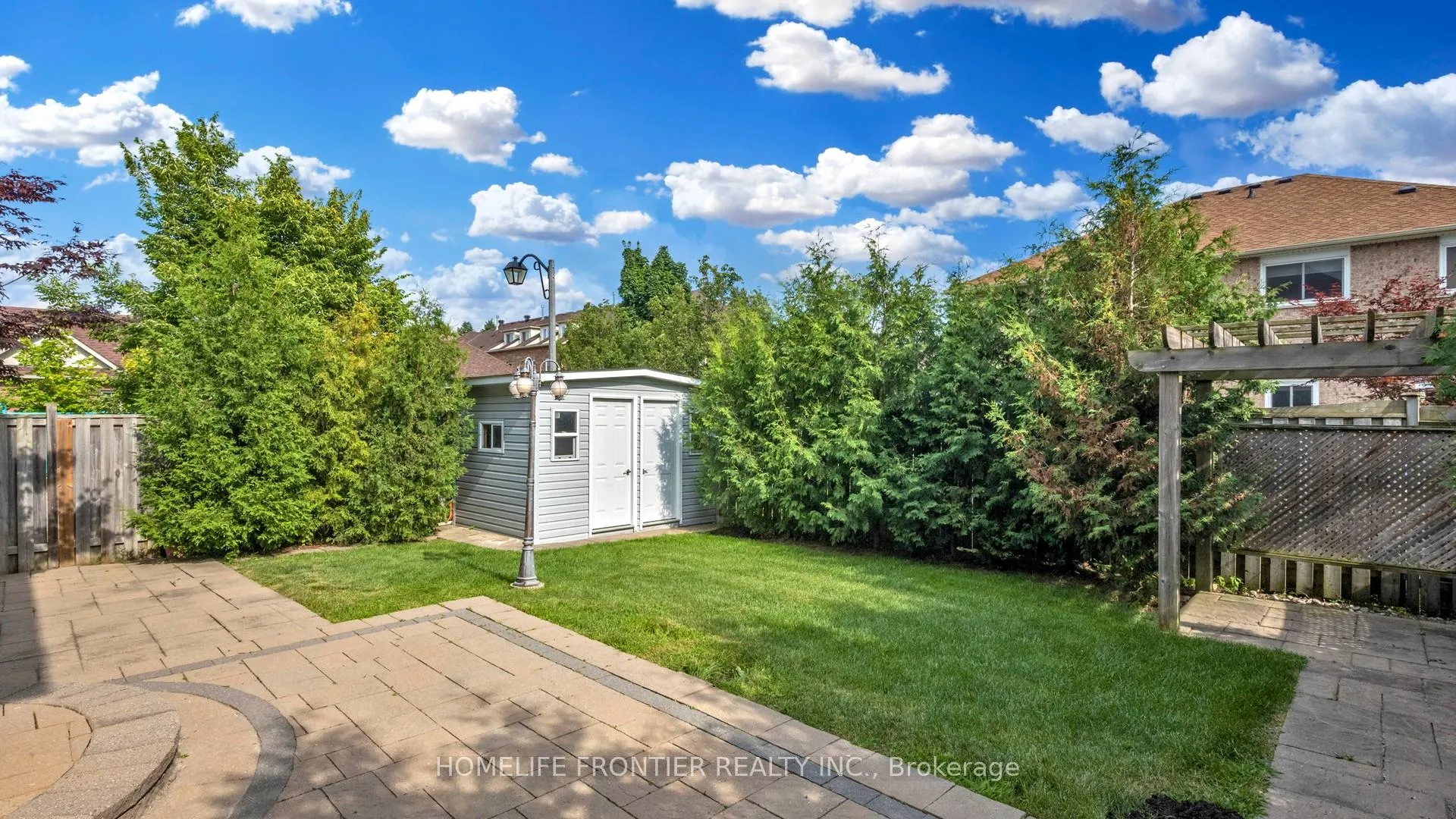 Photo 35 of 33 Irish Rose Drive, Markham, Berczy — HOMEH