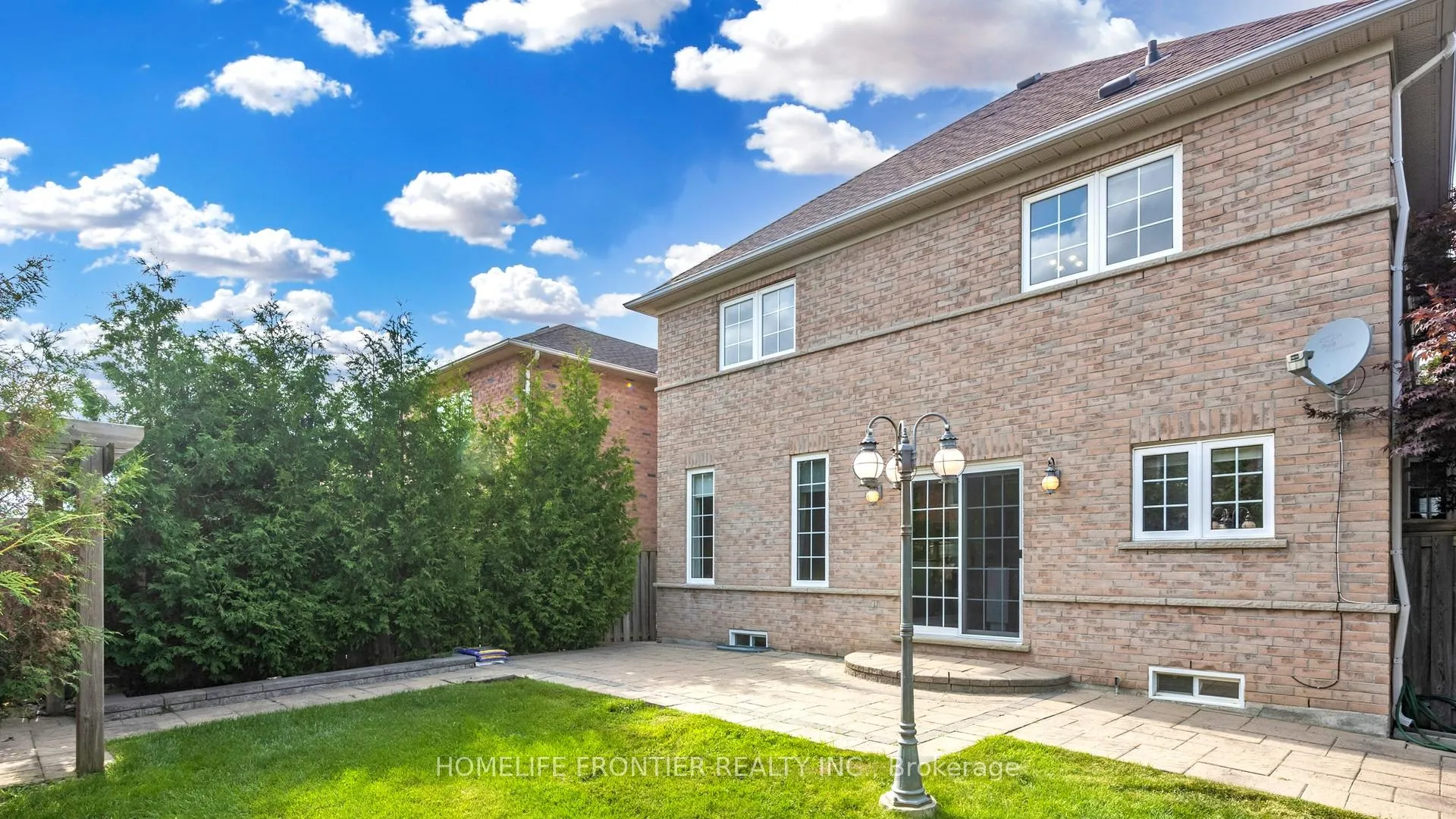 Photo 36 of 33 Irish Rose Drive, Markham, Berczy — HOMEH