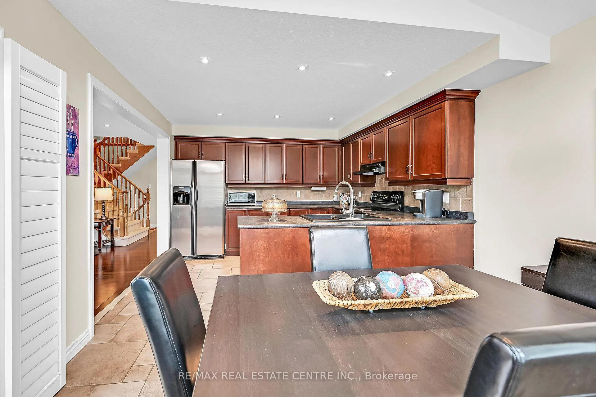 Photo 11 of 226 Tanglewood Drive, Hamilton, Binbrook — HOMEH