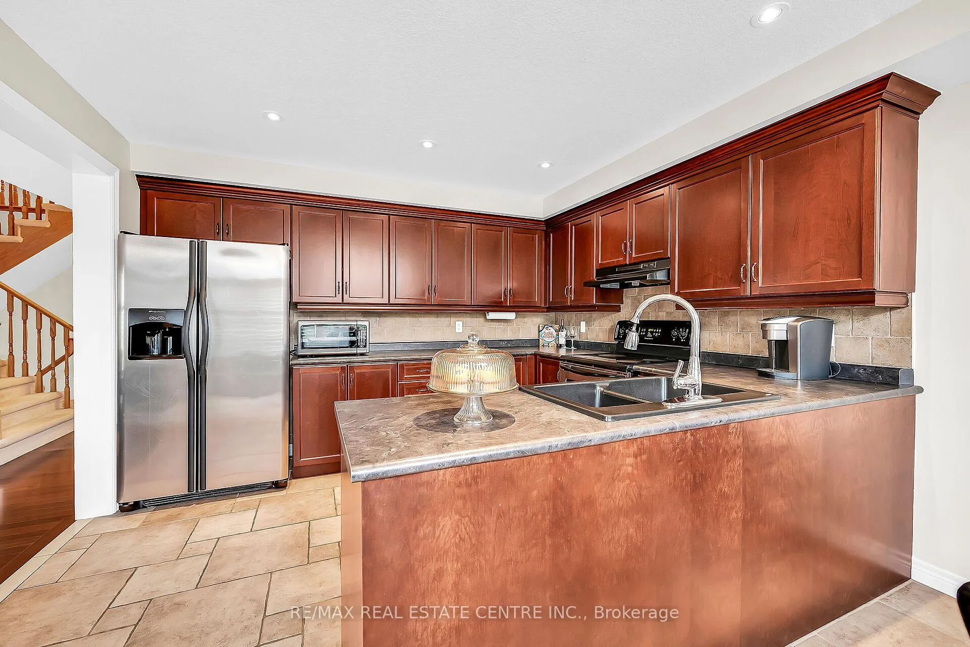Photo 12 of 226 Tanglewood Drive, Hamilton, Binbrook — HOMEH