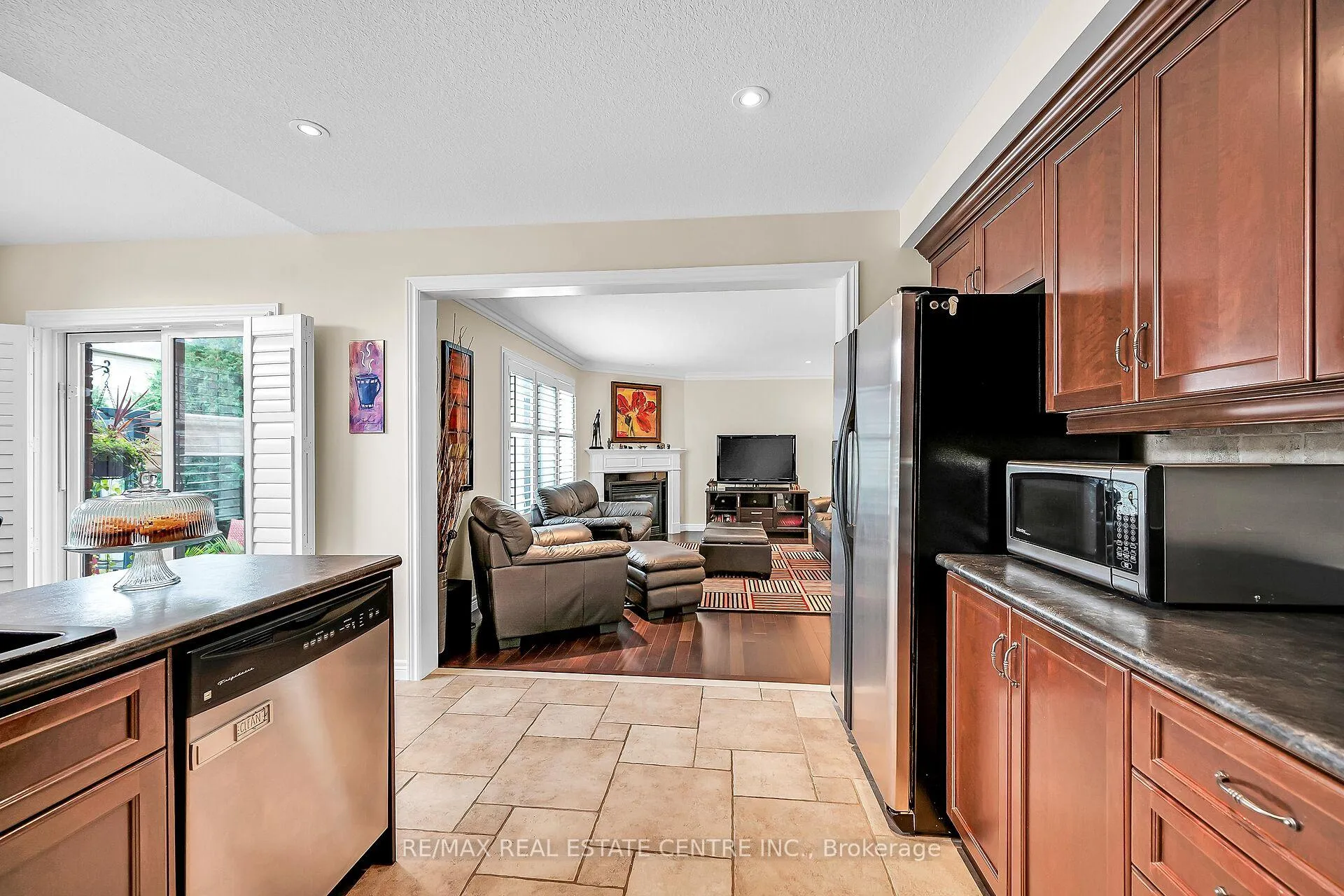 Photo 13 of 226 Tanglewood Drive, Hamilton, Binbrook — HOMEH