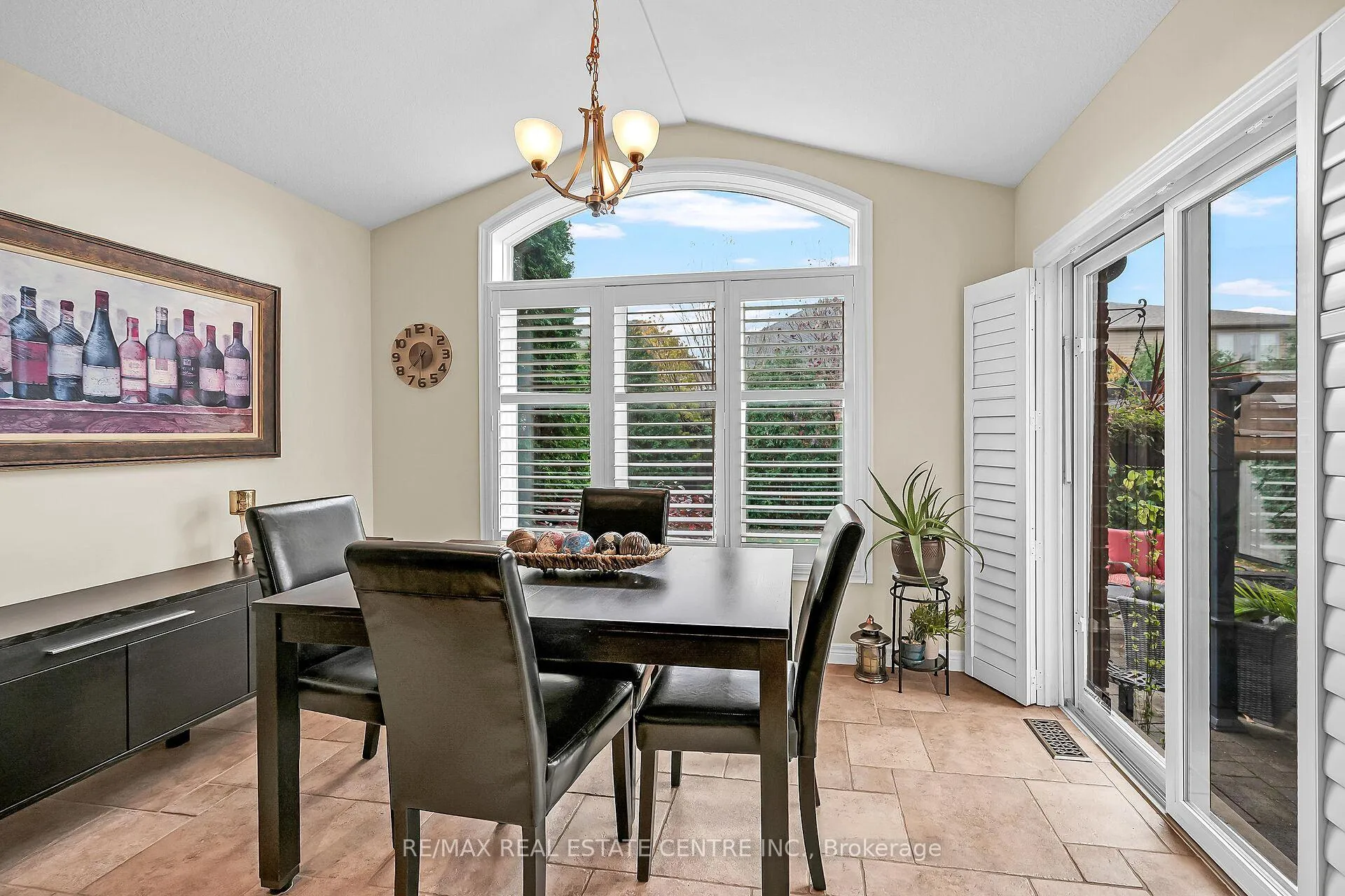 Photo 15 of 226 Tanglewood Drive, Hamilton, Binbrook — HOMEH