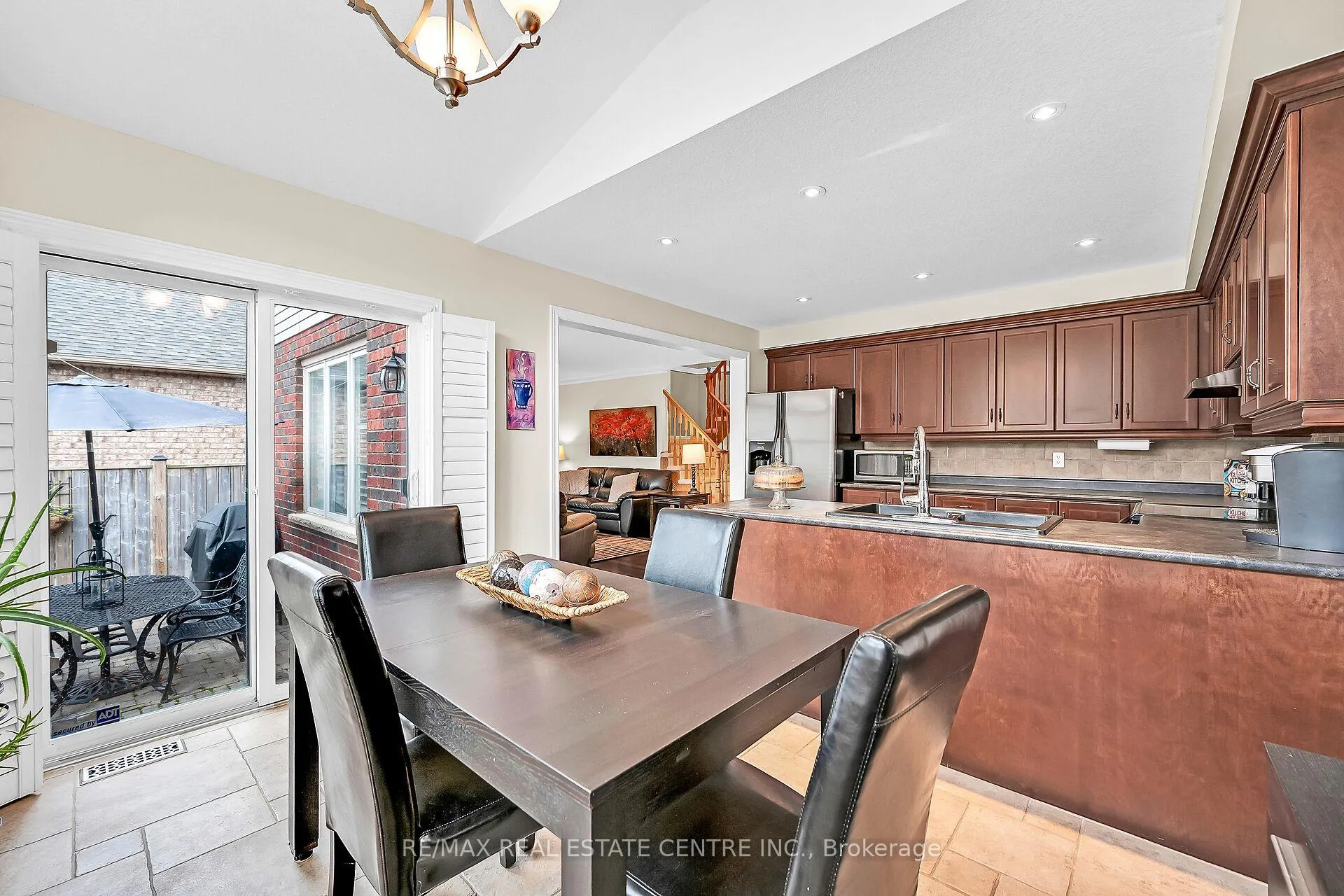 Photo 16 of 226 Tanglewood Drive, Hamilton, Binbrook — HOMEH