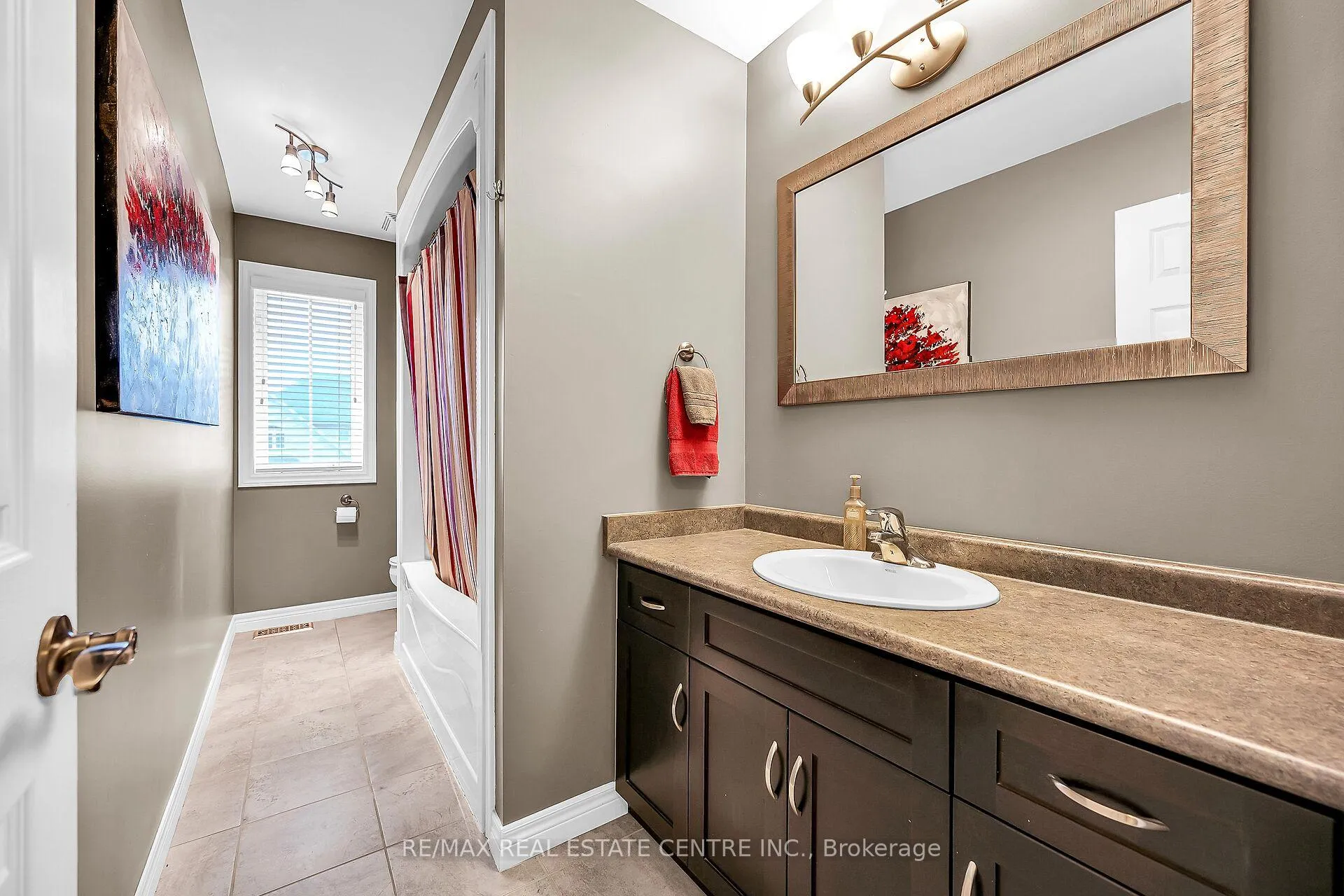 Photo 23 of 226 Tanglewood Drive, Hamilton, Binbrook — HOMEH