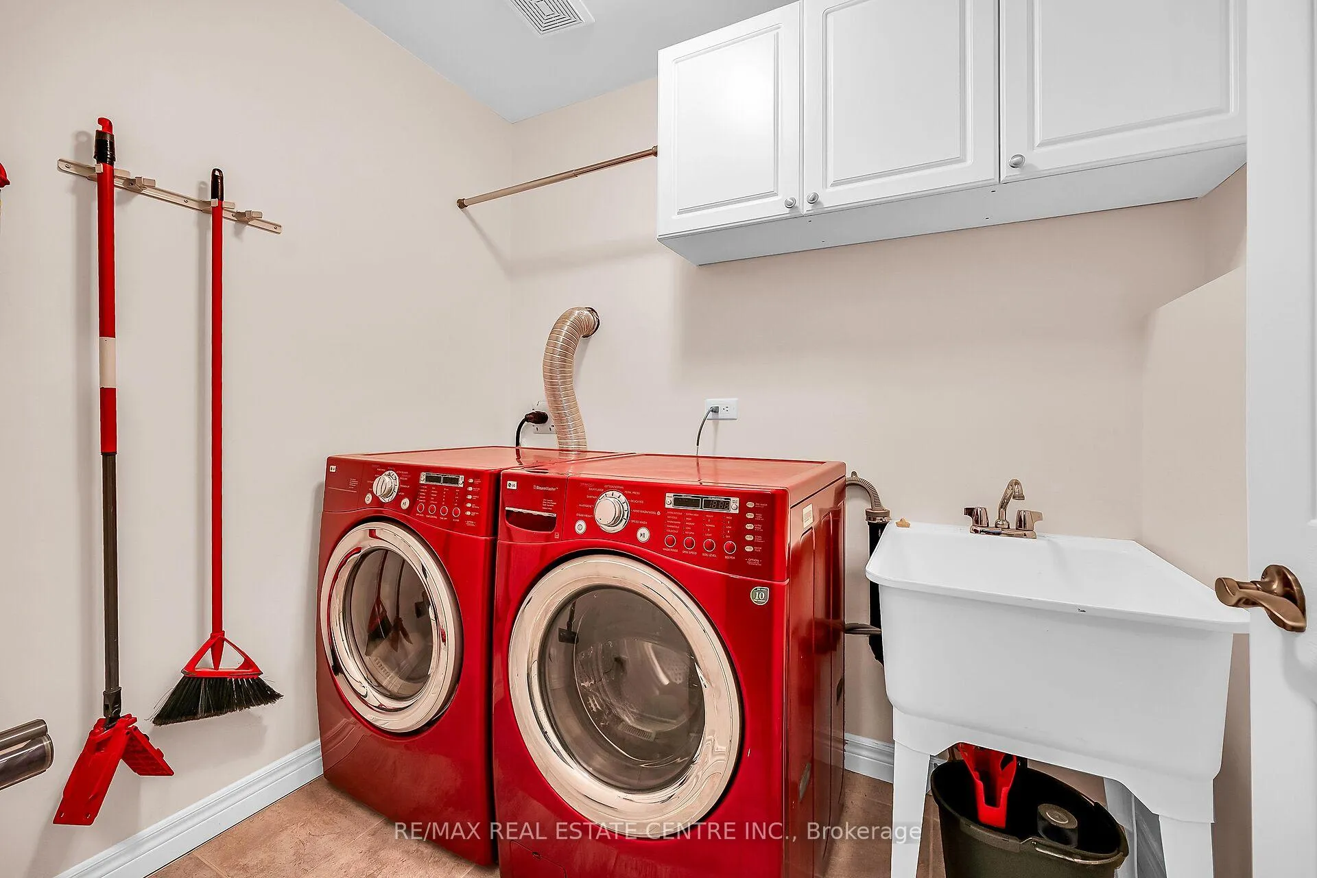 Photo 25 of 226 Tanglewood Drive, Hamilton, Binbrook — HOMEH