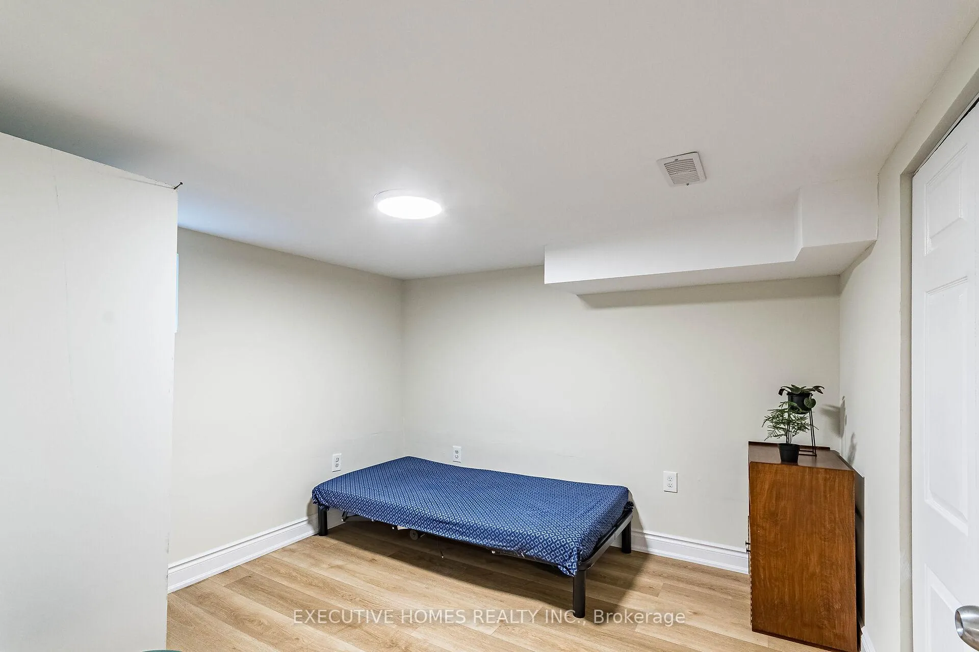 Photo 22 of 63 Audrey Street, Hamilton, Eastmount — HOMEH