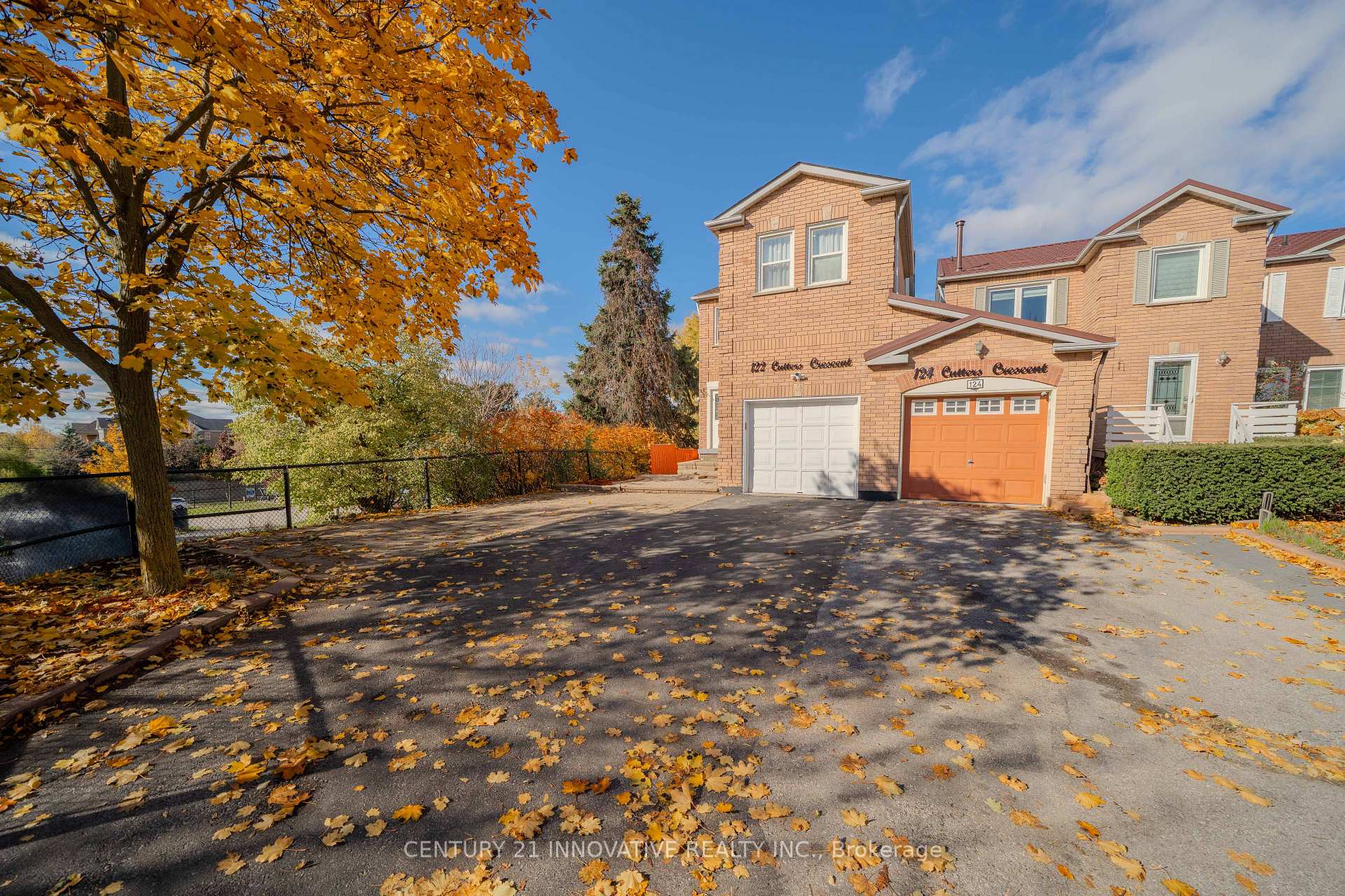 Photo 2 of 122 Cutters Crescent, Brampton, Fletcher's West — HOMEH