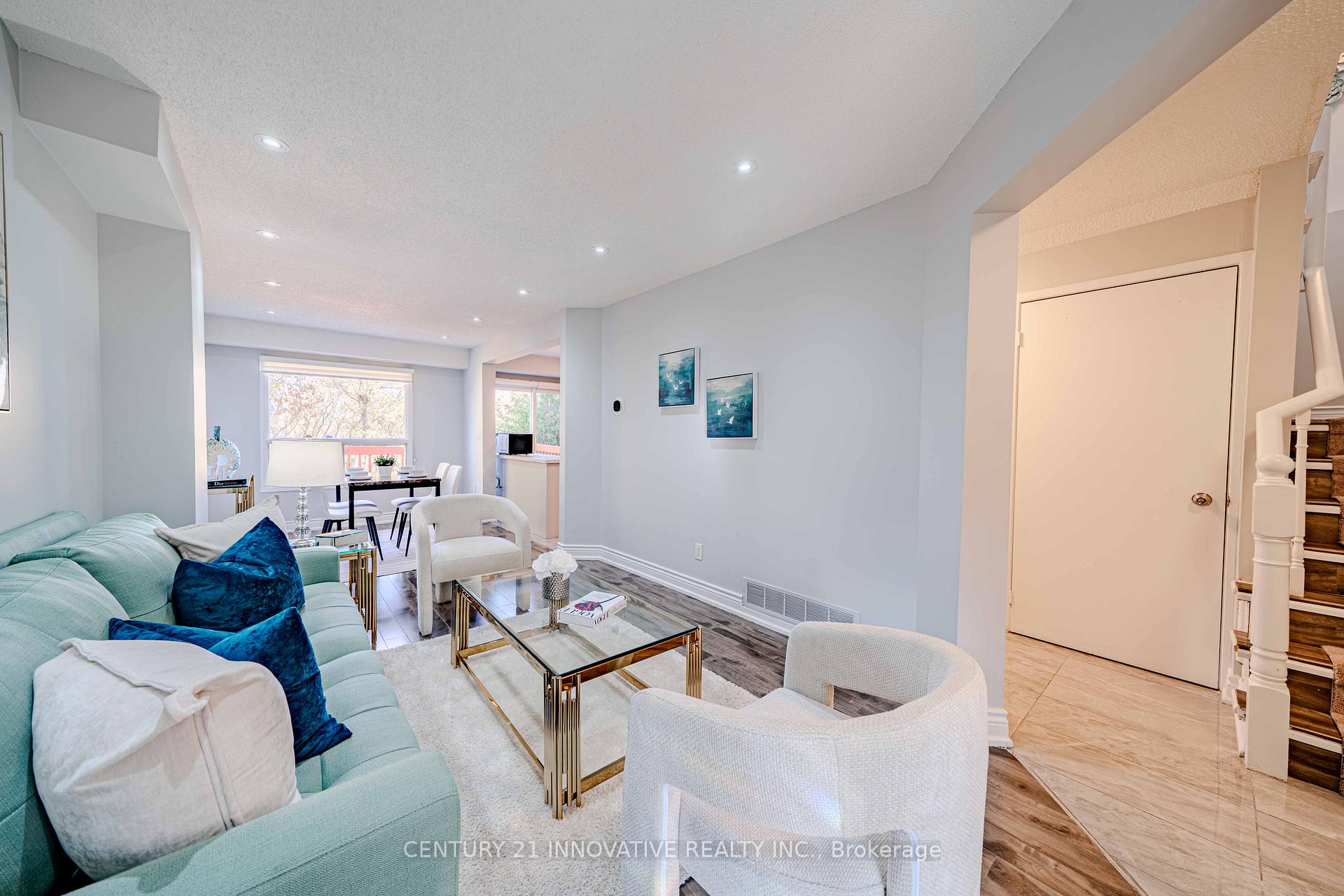 Photo 4 of 122 Cutters Crescent, Brampton, Fletcher's West — HOMEH