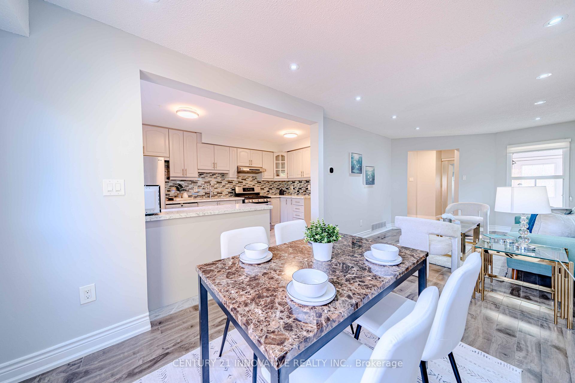 Photo 8 of 122 Cutters Crescent, Brampton, Fletcher's West — HOMEH