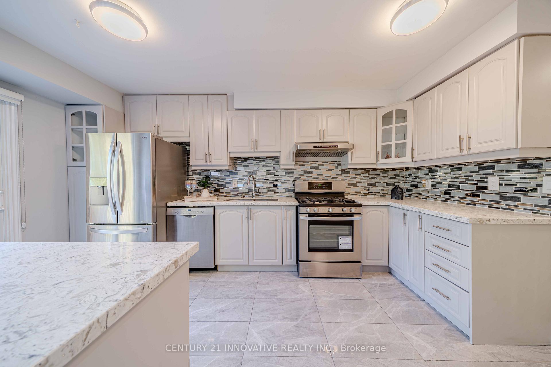 Photo 9 of 122 Cutters Crescent, Brampton, Fletcher's West — HOMEH