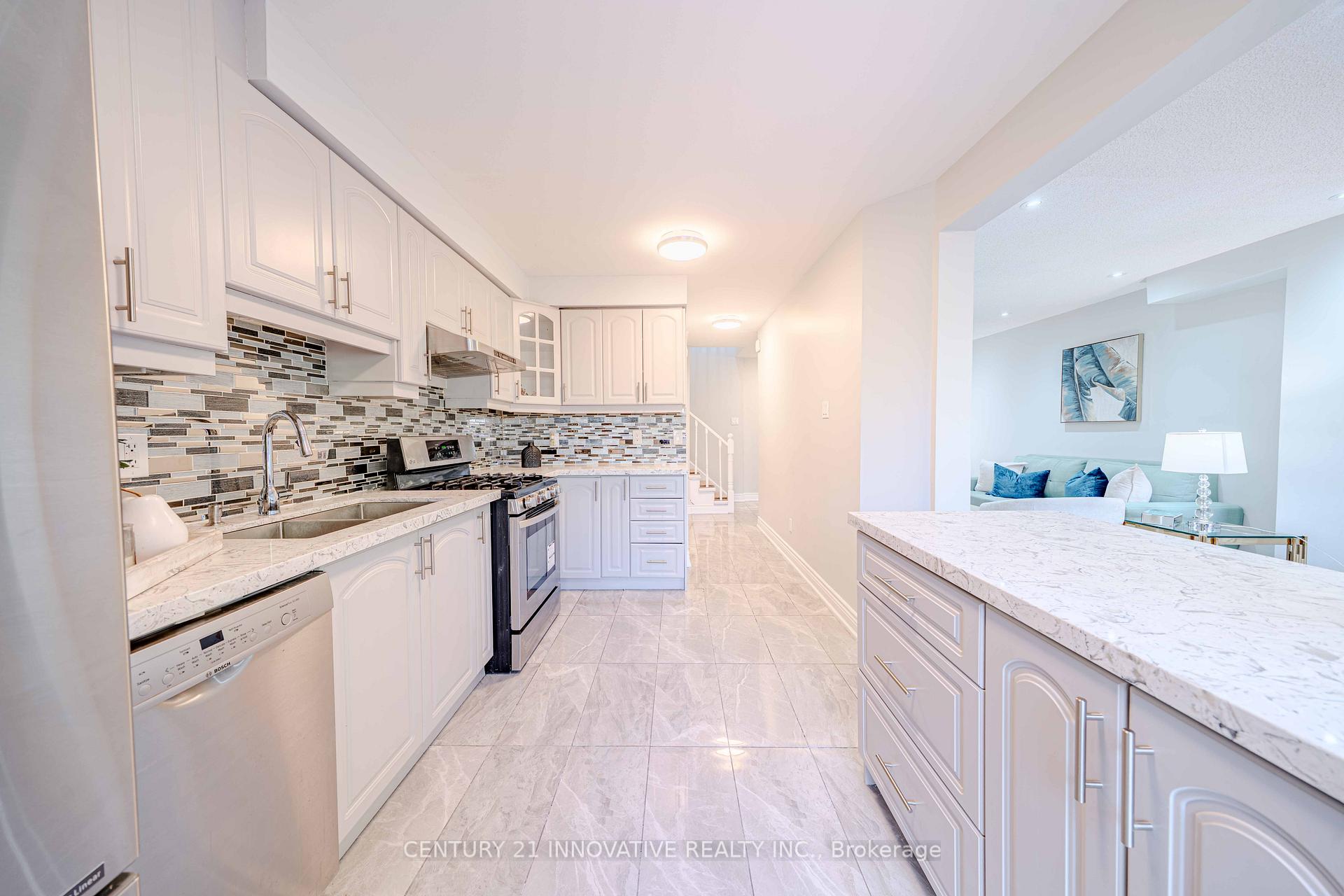 Photo 12 of 122 Cutters Crescent, Brampton, Fletcher's West — HOMEH