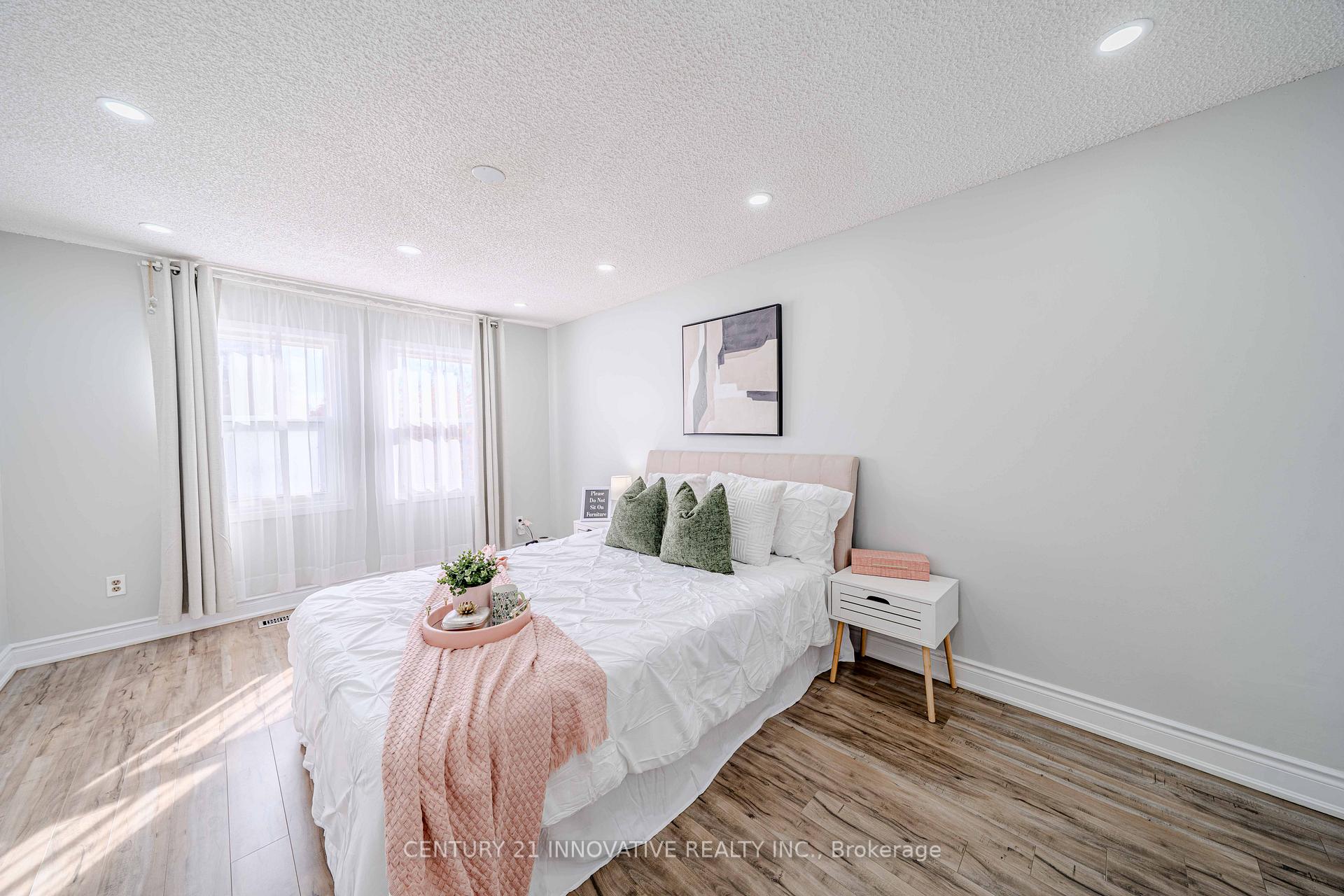 Photo 15 of 122 Cutters Crescent, Brampton, Fletcher's West — HOMEH