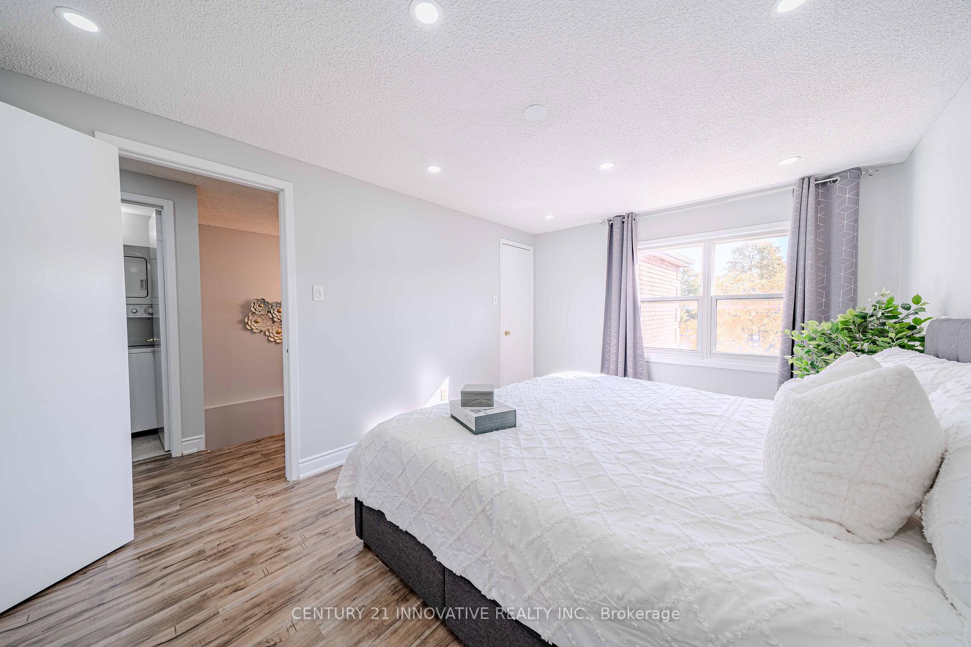 Photo 20 of 122 Cutters Crescent, Brampton, Fletcher's West — HOMEH