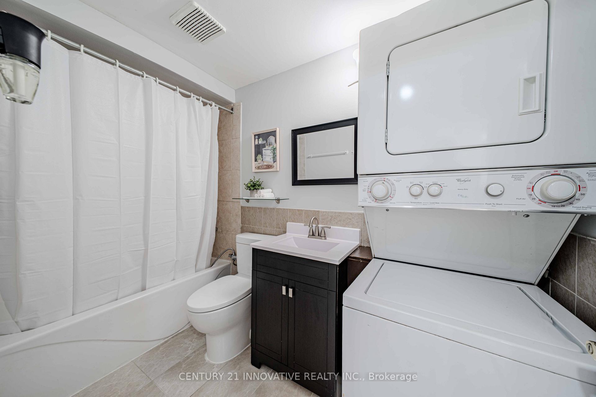 Photo 28 of 122 Cutters Crescent, Brampton, Fletcher's West — HOMEH