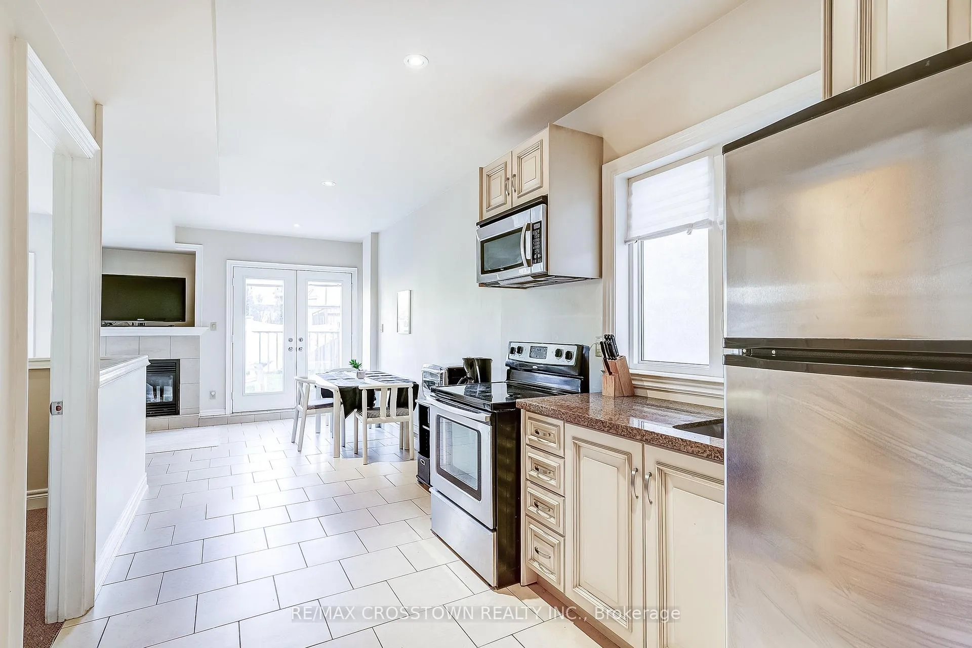 Photo 29 of 8293 Kipling Avenue, Vaughan, West Woodbridge — HOMEH