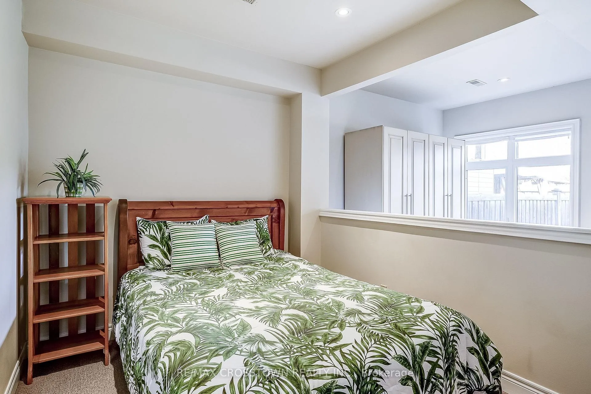 Photo 33 of 8293 Kipling Avenue, Vaughan, West Woodbridge — HOMEH