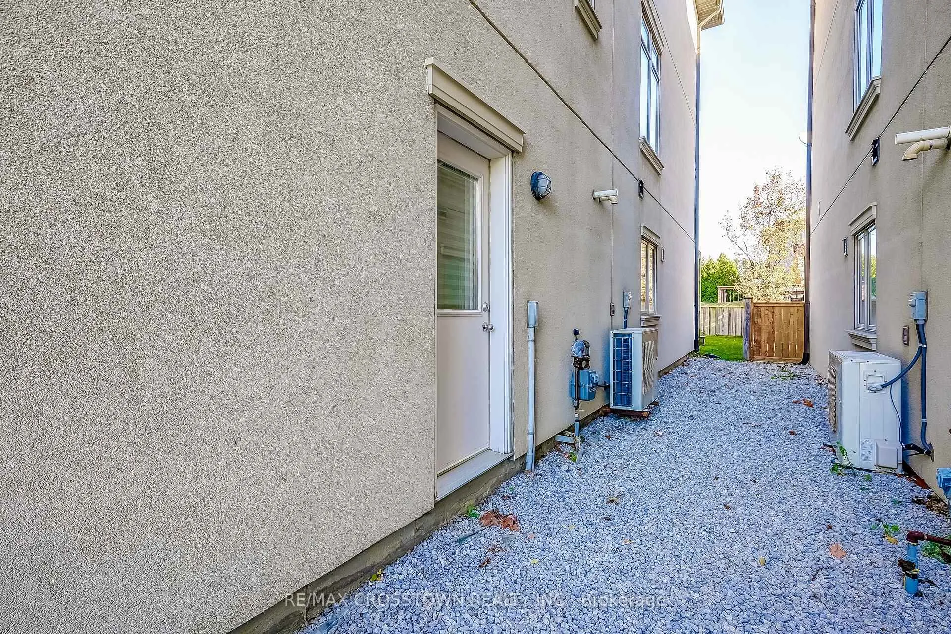 Photo 37 of 8293 Kipling Avenue, Vaughan, West Woodbridge — HOMEH
