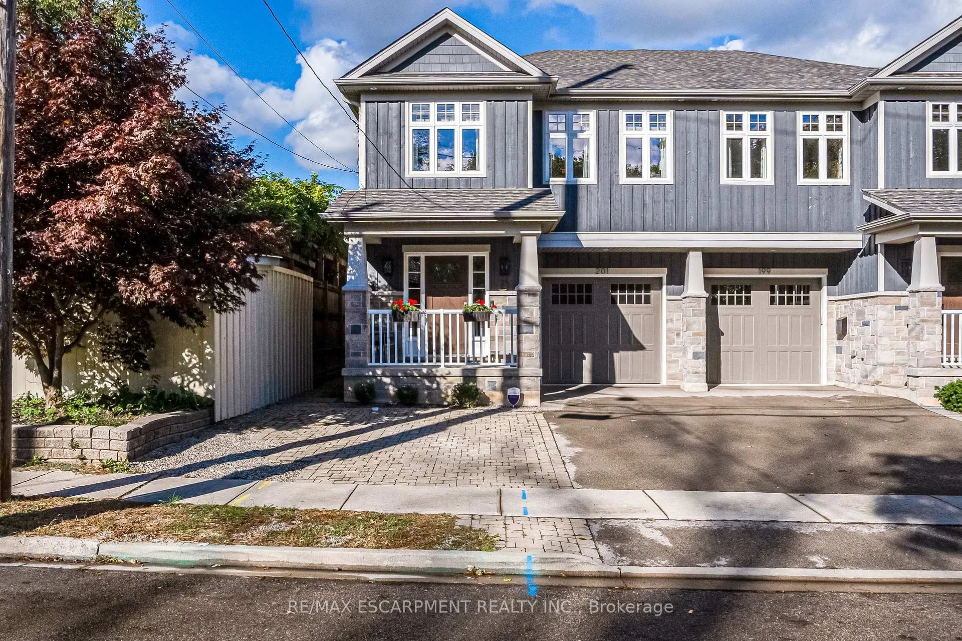 Photo 1 of 201 Hatt Street, Hamilton, Dundas — HOMEH