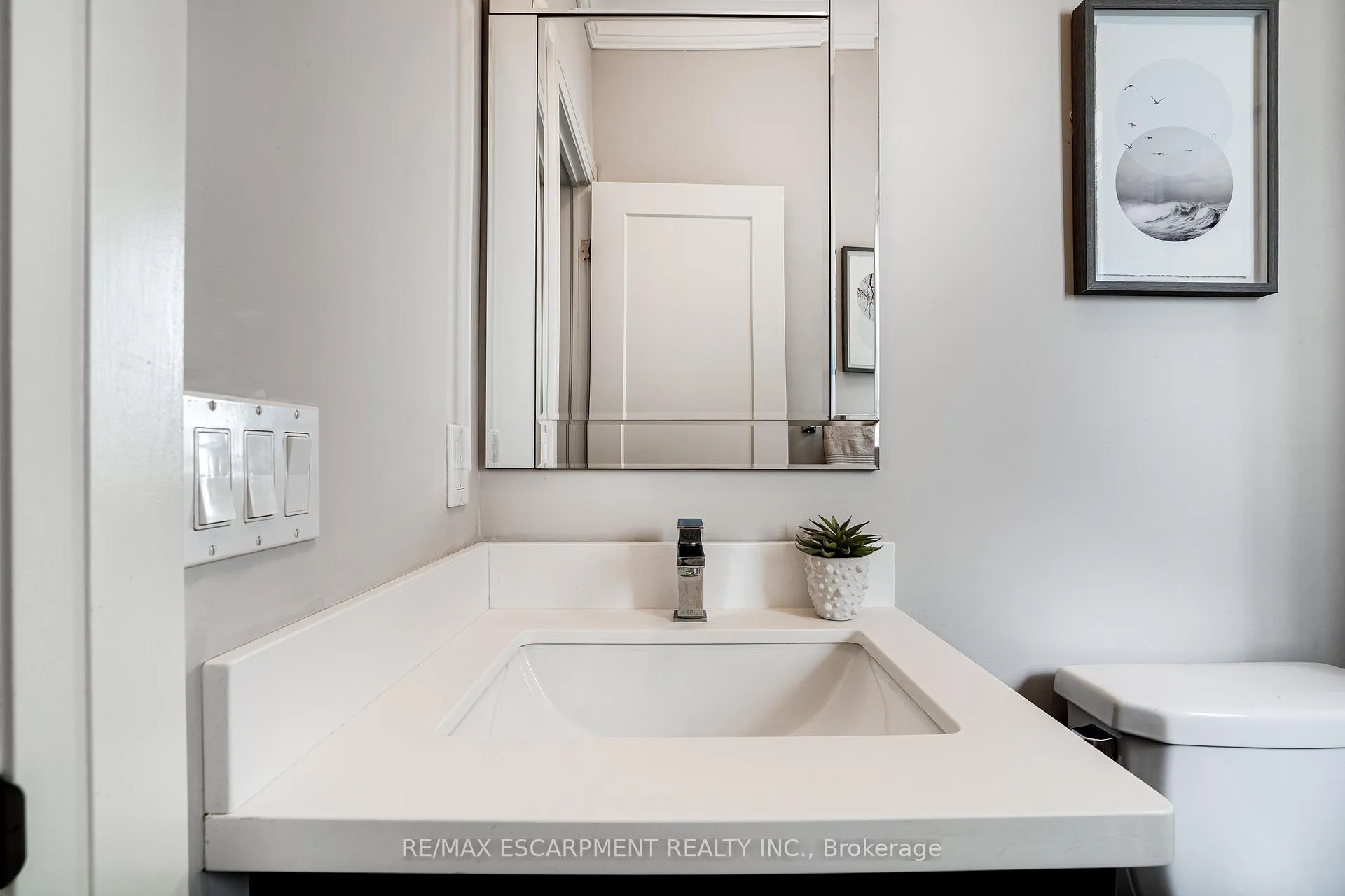 Photo 19 of 201 Hatt Street, Hamilton, Dundas — HOMEH