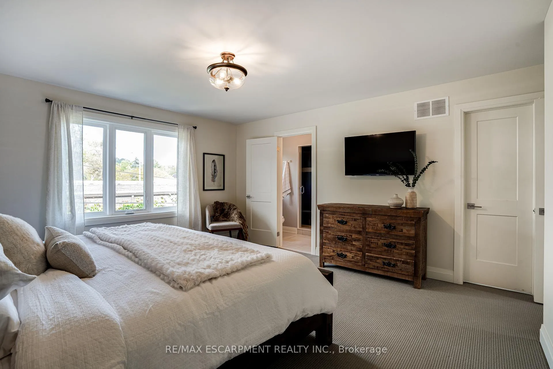 Photo 23 of 201 Hatt Street, Hamilton, Dundas — HOMEH