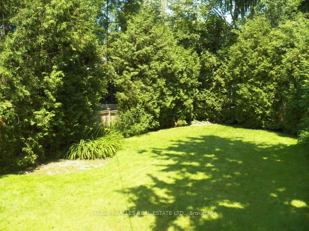 Photo 3 of 85 Yonge Boulevard, Toronto, Bedford Park-Nortown — HOMEH