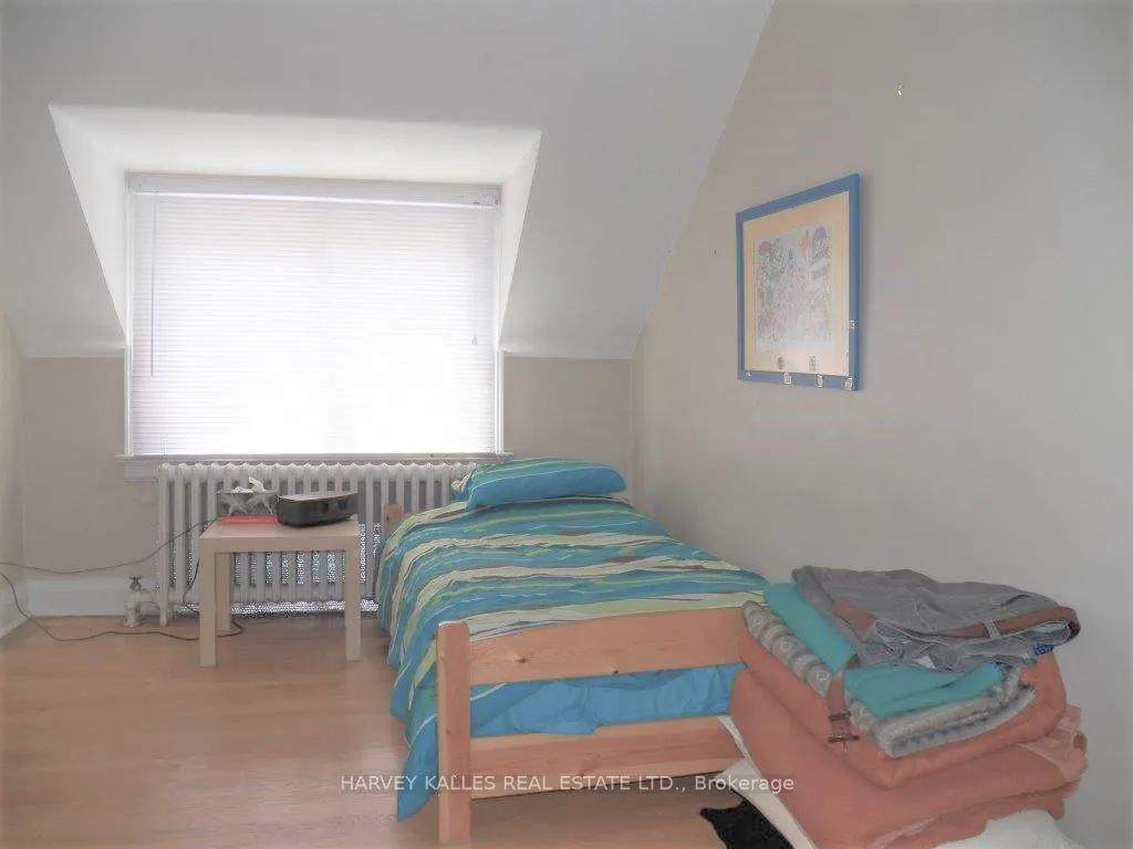 Photo 13 of 85 Yonge Boulevard, Toronto, Bedford Park-Nortown — HOMEH