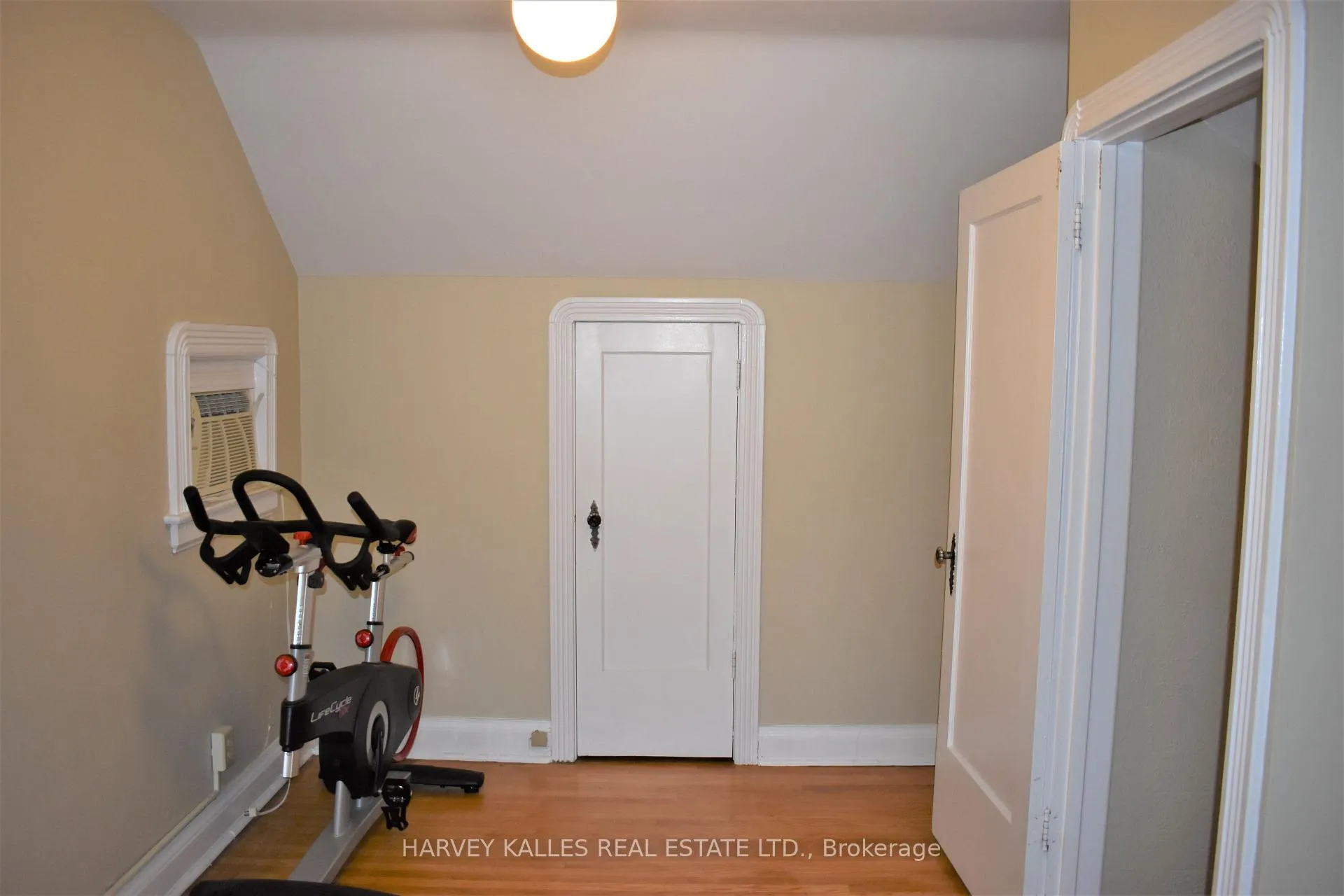 Photo 14 of 85 Yonge Boulevard, Toronto, Bedford Park-Nortown — HOMEH
