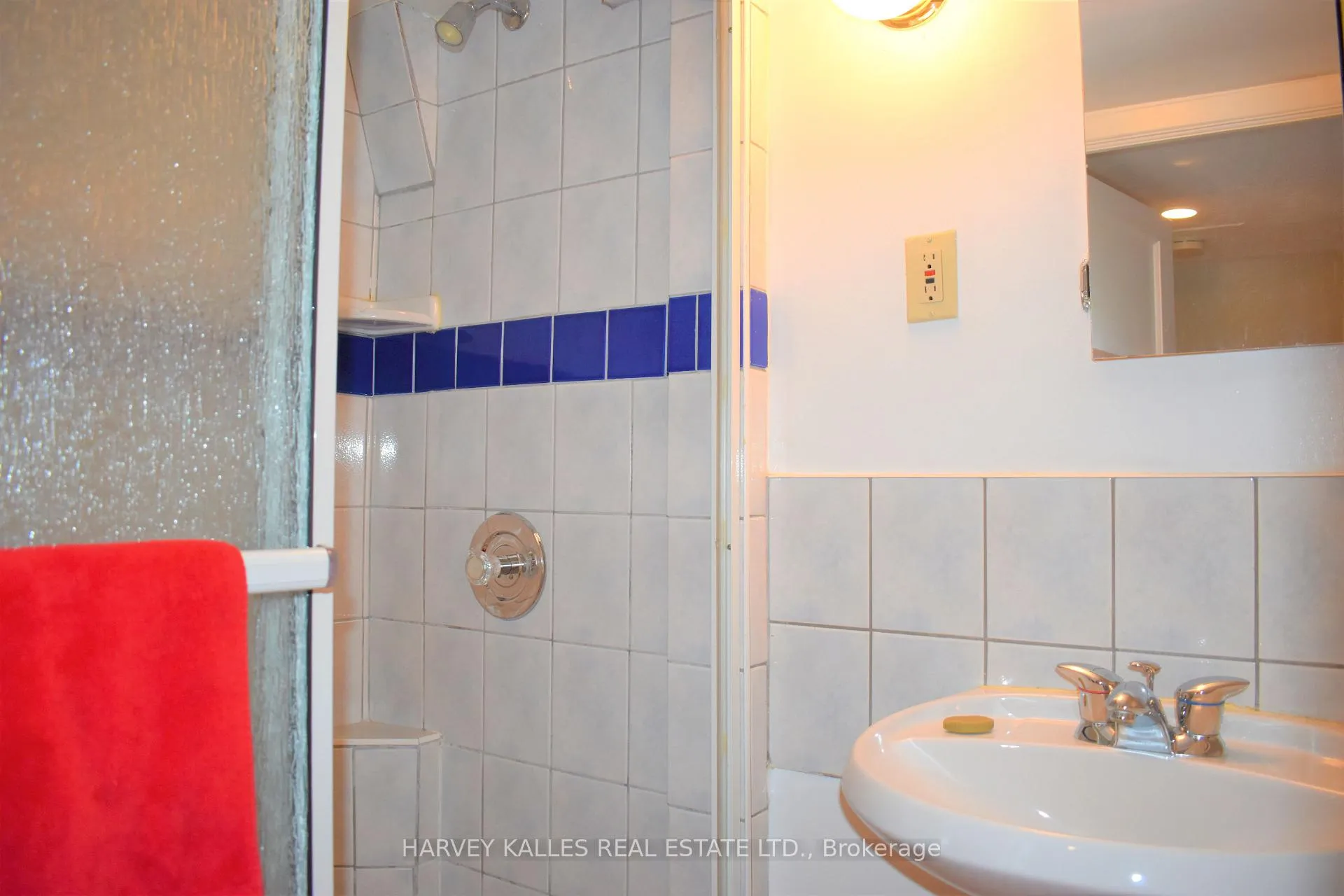 Photo 18 of 85 Yonge Boulevard, Toronto, Bedford Park-Nortown — HOMEH