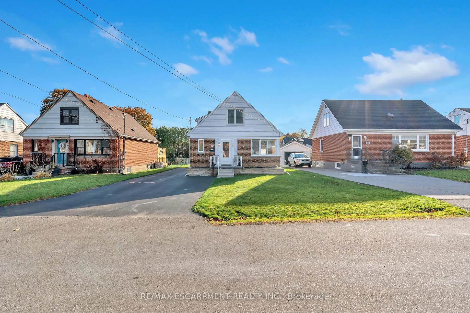 Photo 2 of 67 Galbraith Drive, Hamilton, Stoney Creek — HOMEH