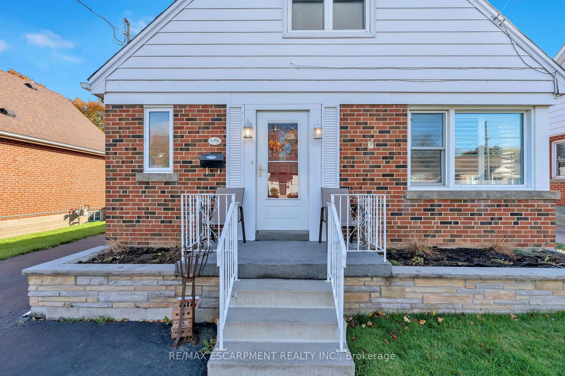 Photo 5 of 67 Galbraith Drive, Hamilton, Stoney Creek — HOMEH