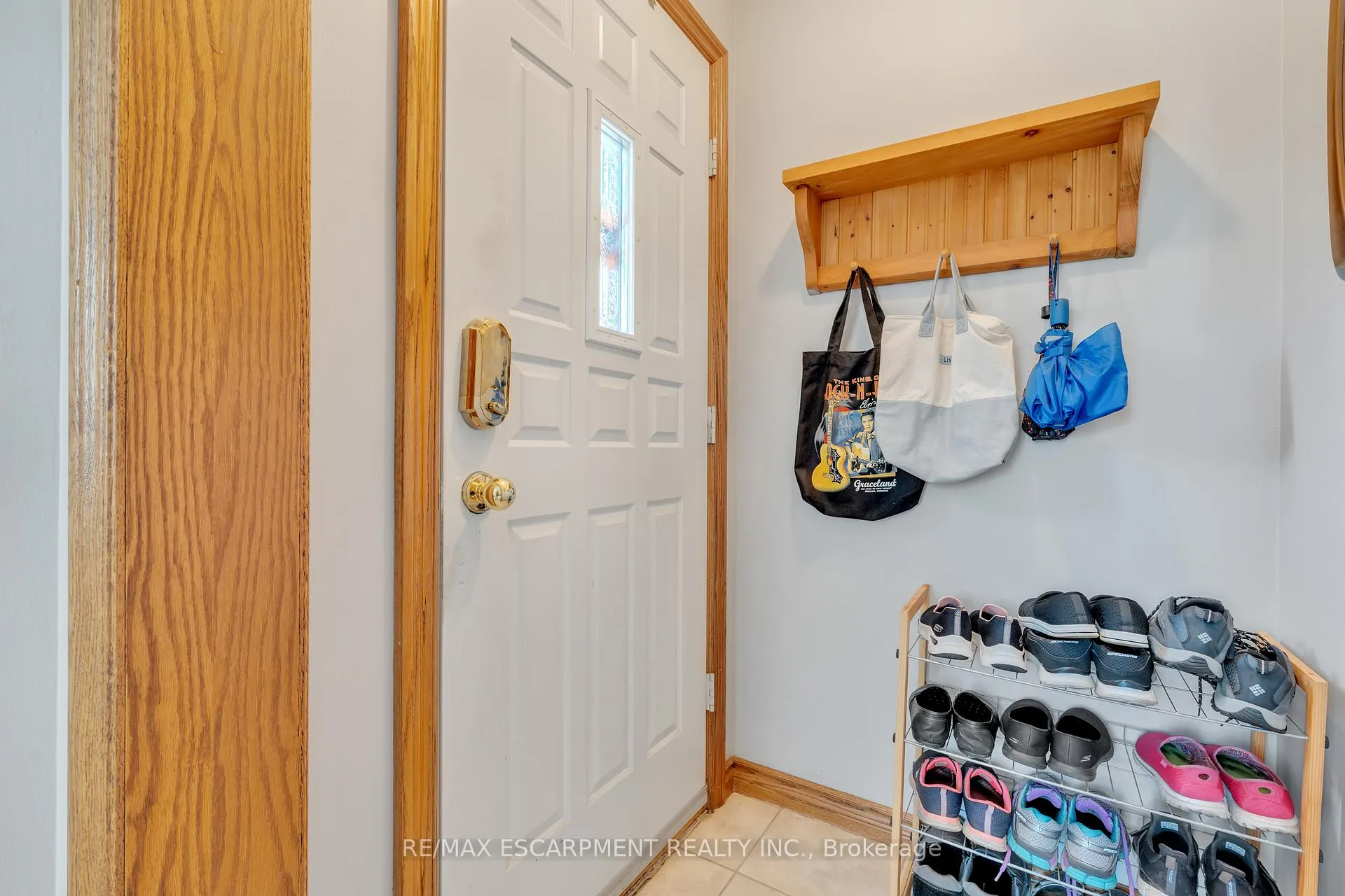 Photo 6 of 67 Galbraith Drive, Hamilton, Stoney Creek — HOMEH