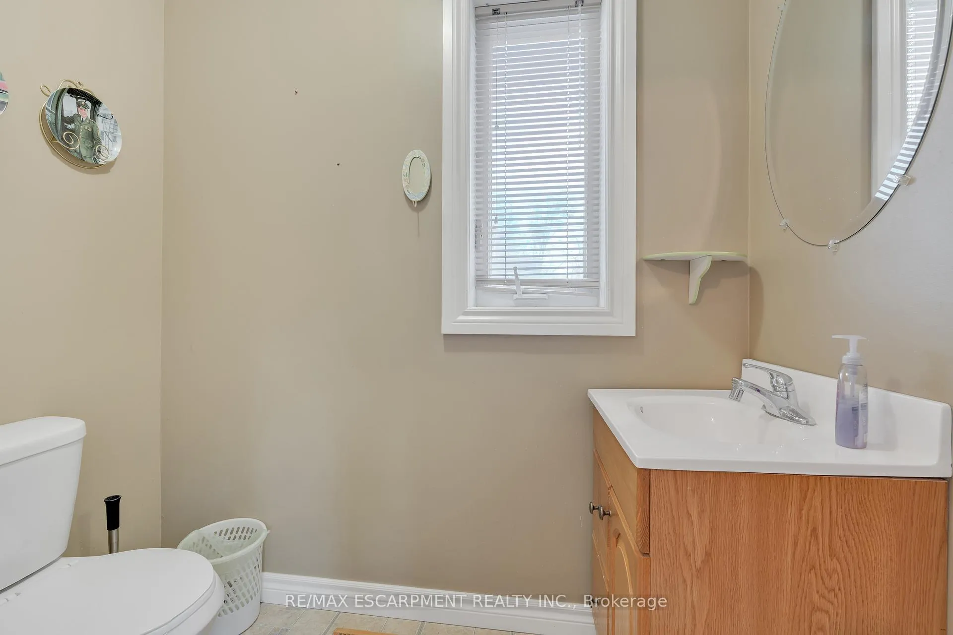 Photo 19 of 67 Galbraith Drive, Hamilton, Stoney Creek — HOMEH